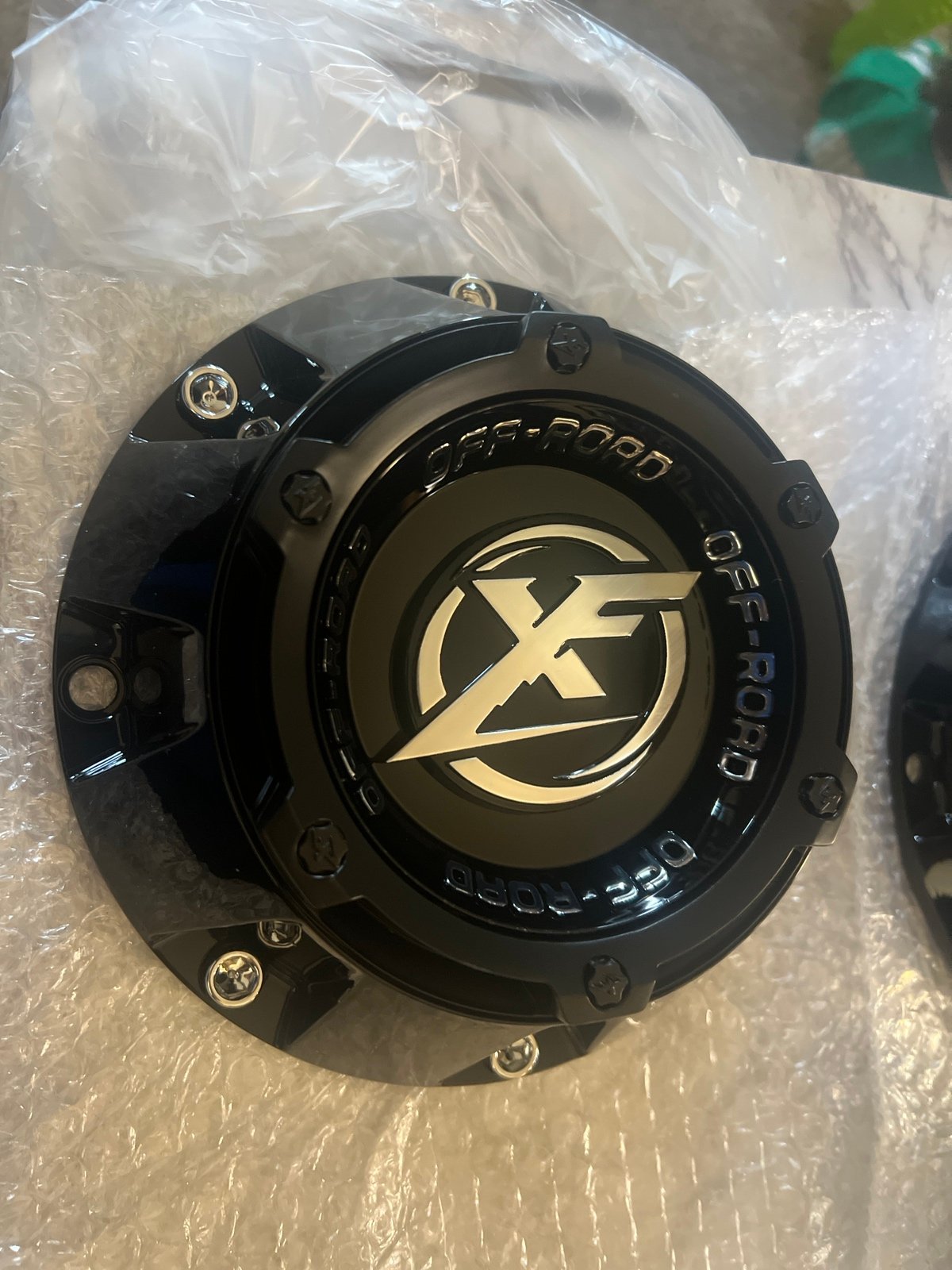 XF OFF ROAD CENTER CAP GLOSS BLACK C-969-2 6060L182-2