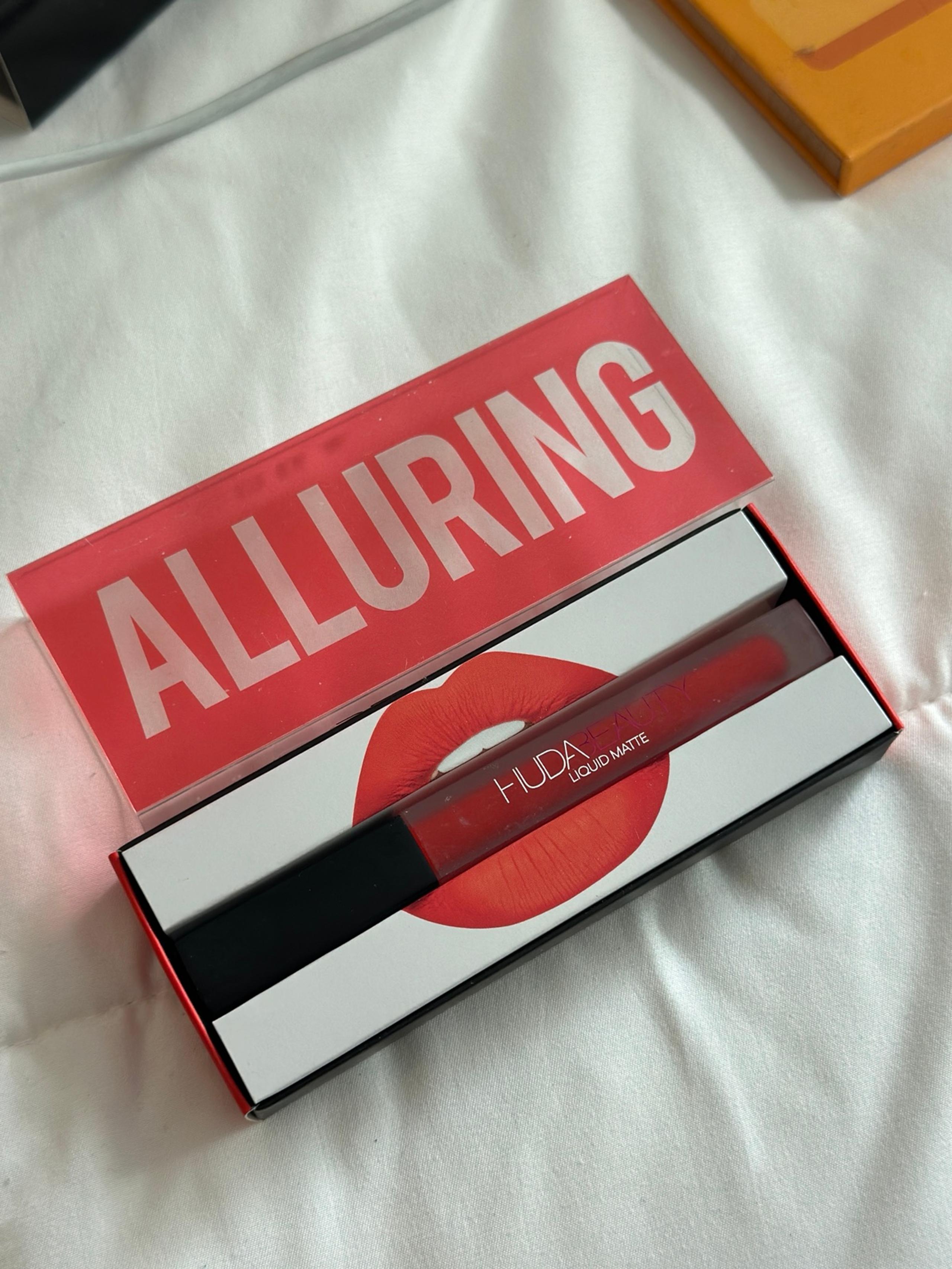 Huda Beauty Liquid lipstick BNIB