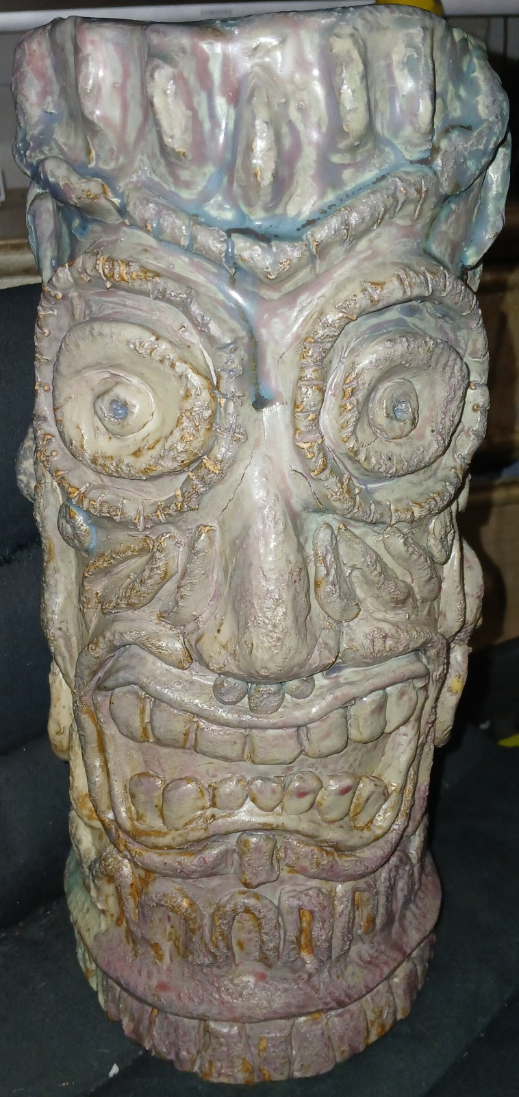 Tiki Statue with Seaturtles