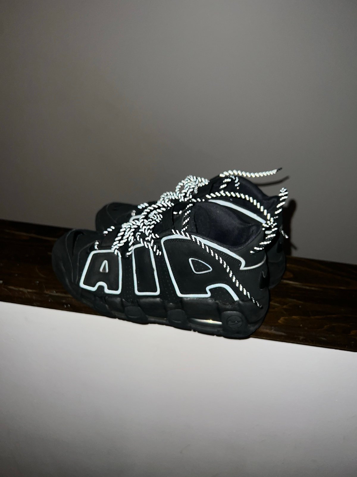 スニーカー Nike Air More Uptempo Black Reflective (2018) Nike Air More Uptempo “Black Reflective” 2018 Release - EUKICKS
