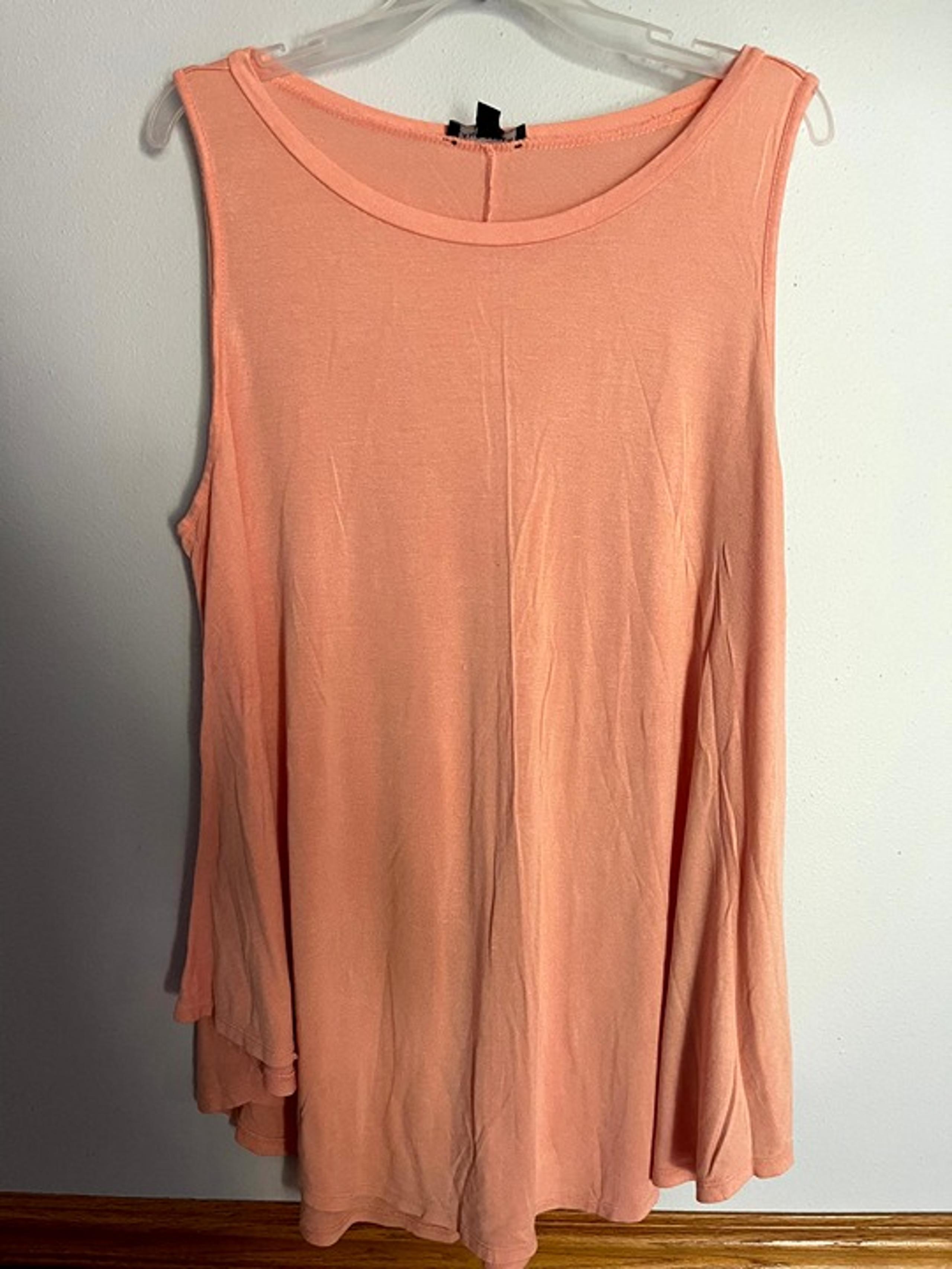 Lane Bryant Women’s Sleeveless Rayon Stretch Tank Top  Size 18/20 Peach coral