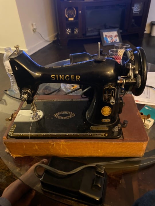 Vintage Beautiful 1956 Singer 99K 3/4 Sewing Machine with Motor & Pedal in Carry
