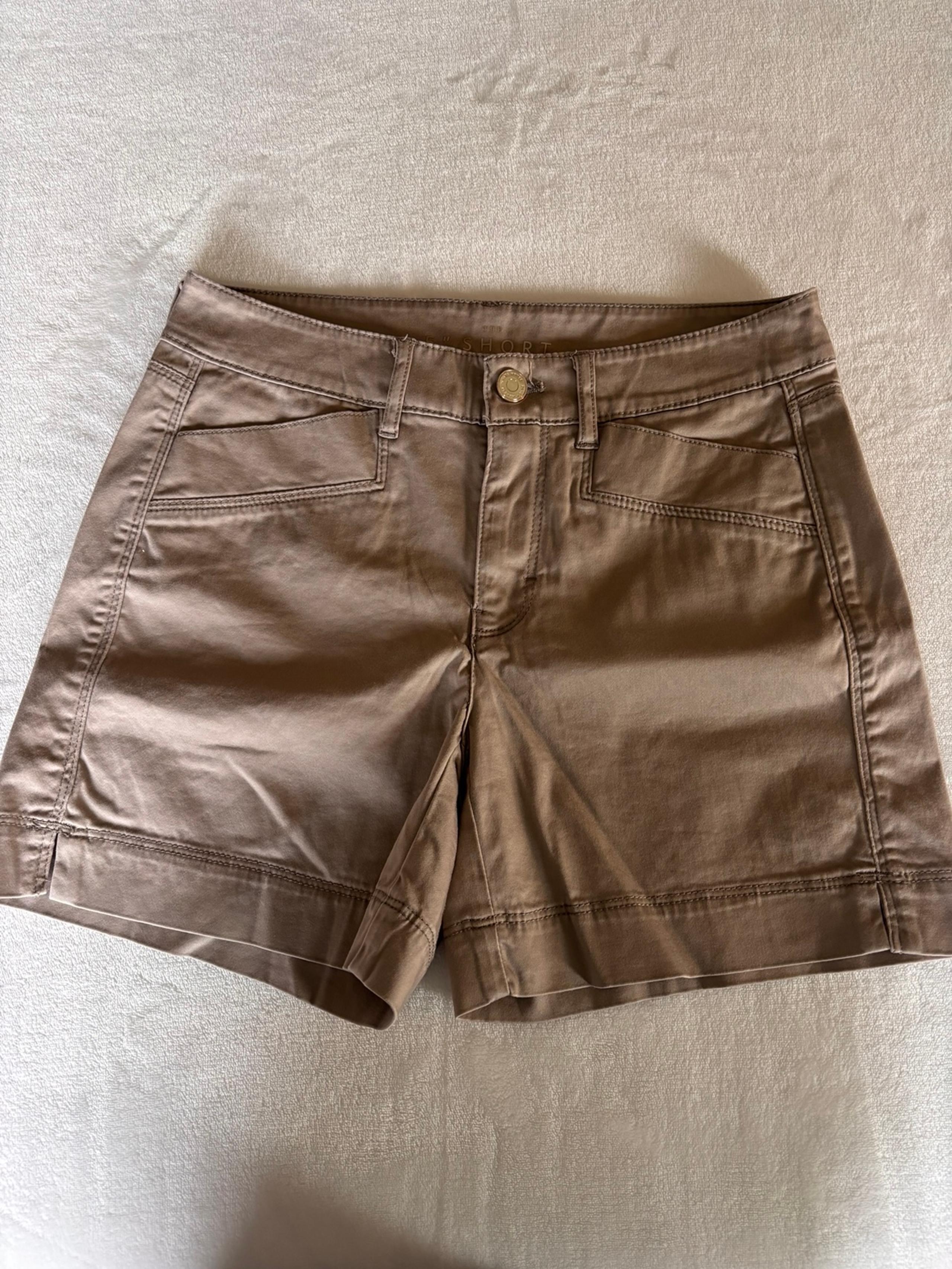 WHBM 5” Shorts