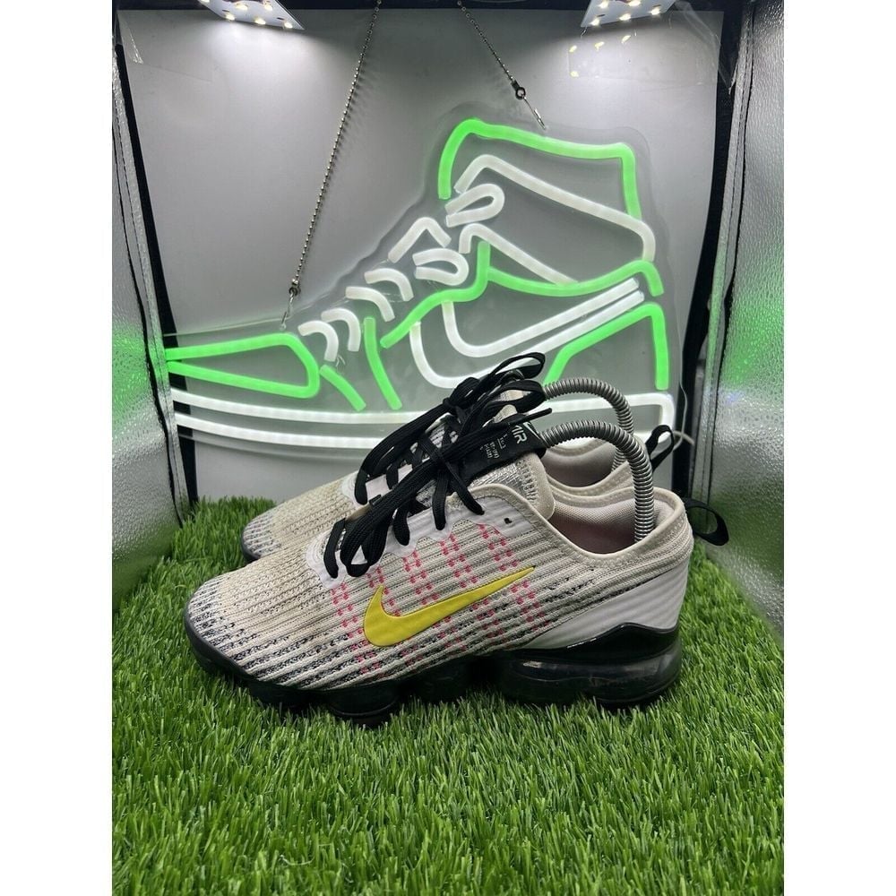 Nike Air VaporMax Flyknit 3 Shoes GS 'White Dynamic Yellow' BQ5238-102 Sz 5.5Y