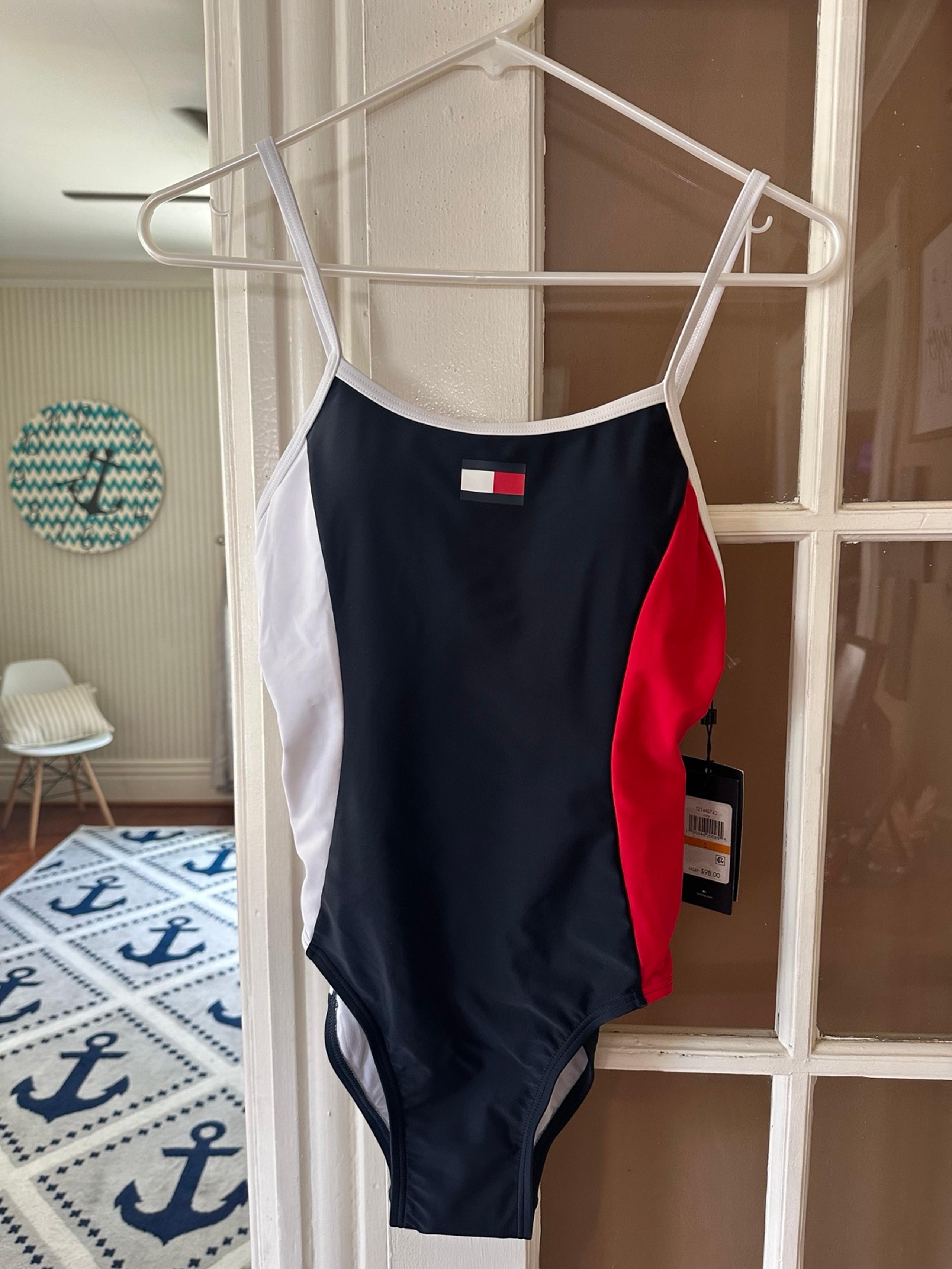 NWT Women’s Tommy Hilfiger Colorblock One Piece Swimsuit SMALL