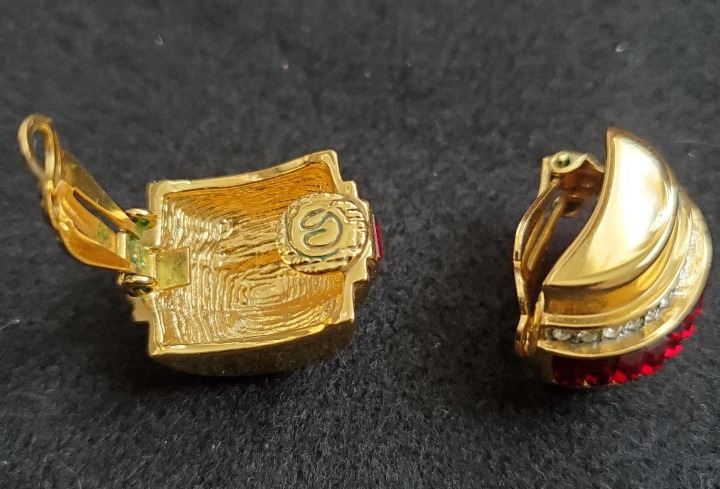 Saint John's clip earrings