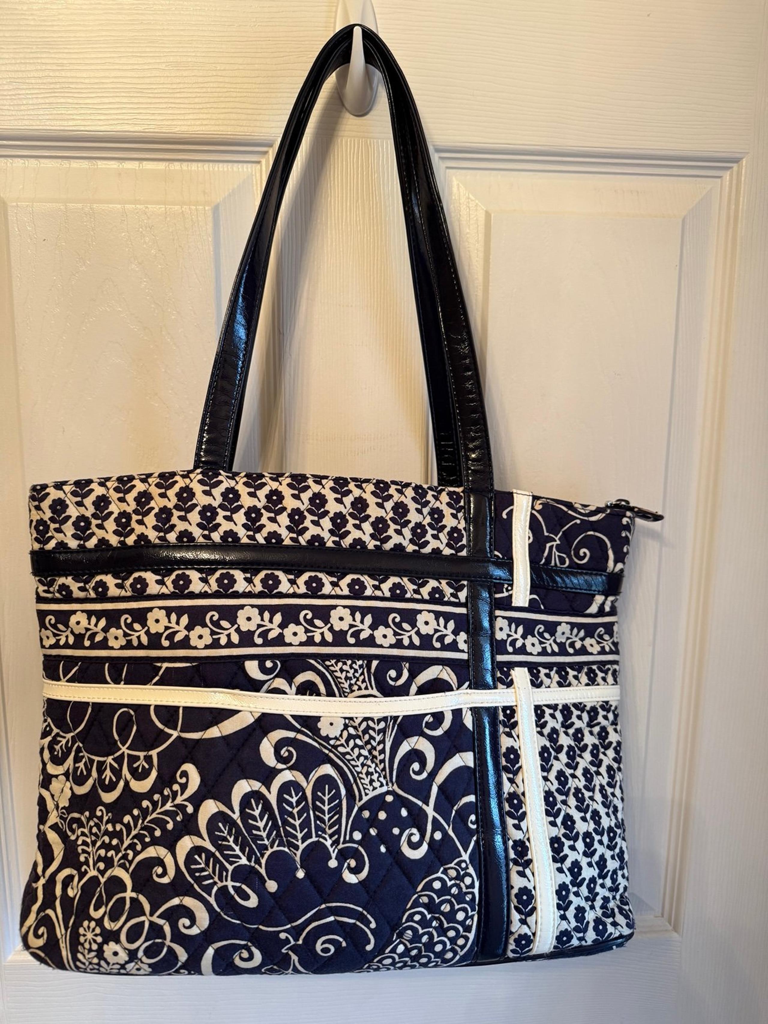 Vera Bradley Blue Twirly Birds Women’s Purse Handbag