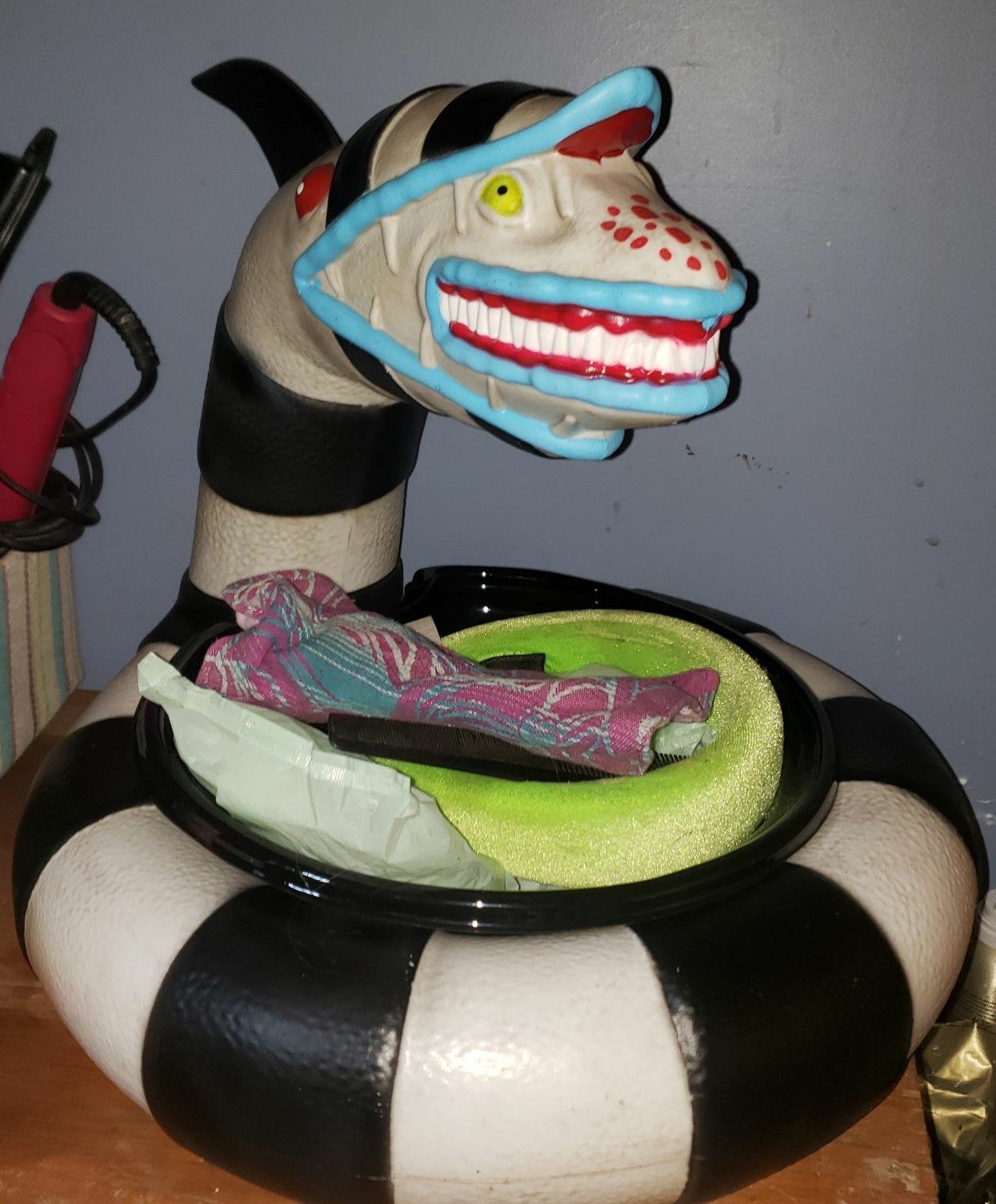 Sandwom Greeter bowl