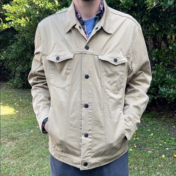 Levi’s Lightweight Khaki Jacket