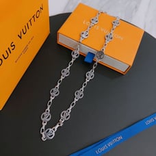 Chain necklace
