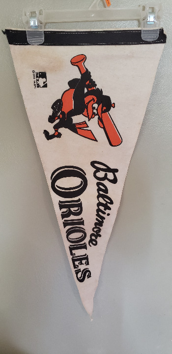 BALTIMORE ORIOLES VINTAGE RETRO MLB BASEBALL FELT PENNANT. LATE 1960'S