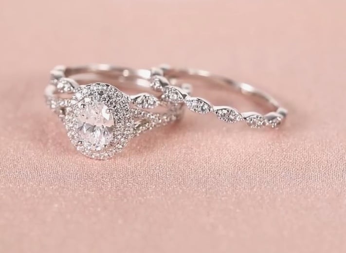 NWT-1.5CT Bridal Halo Oval Cut CZ Engagement Band Set