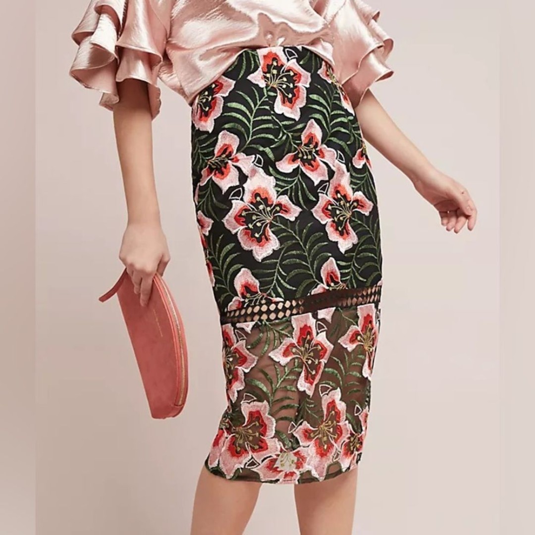 Anthropologie VONE Deutzia Lace Pencil Embroidered Floral Skirt Size 10