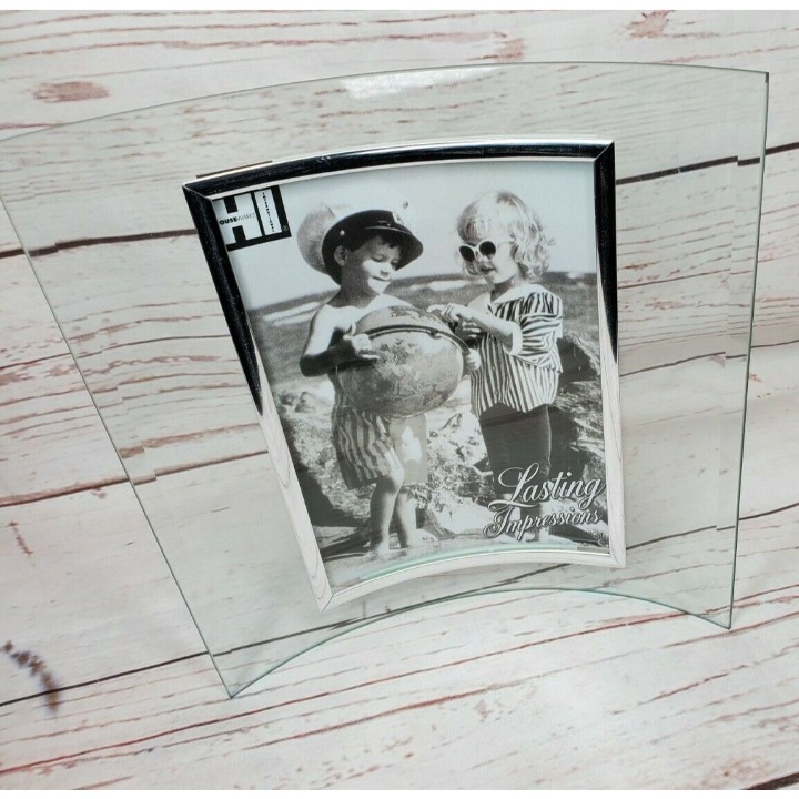 Lasting Impressions Glass Curve Picture Frame Free Standing Home Décor