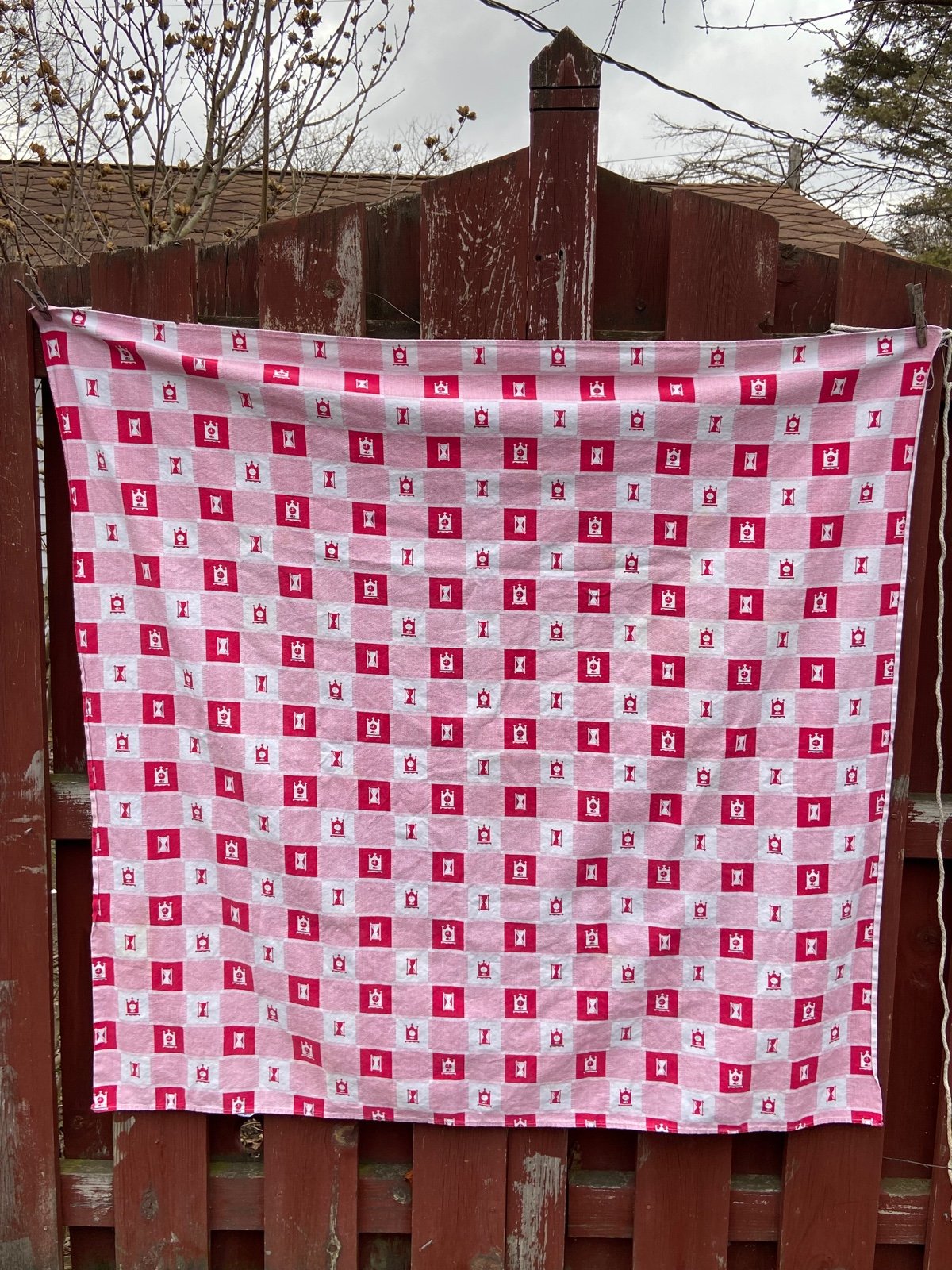 Red and White Clock Pattern Mid Century Tablecloth