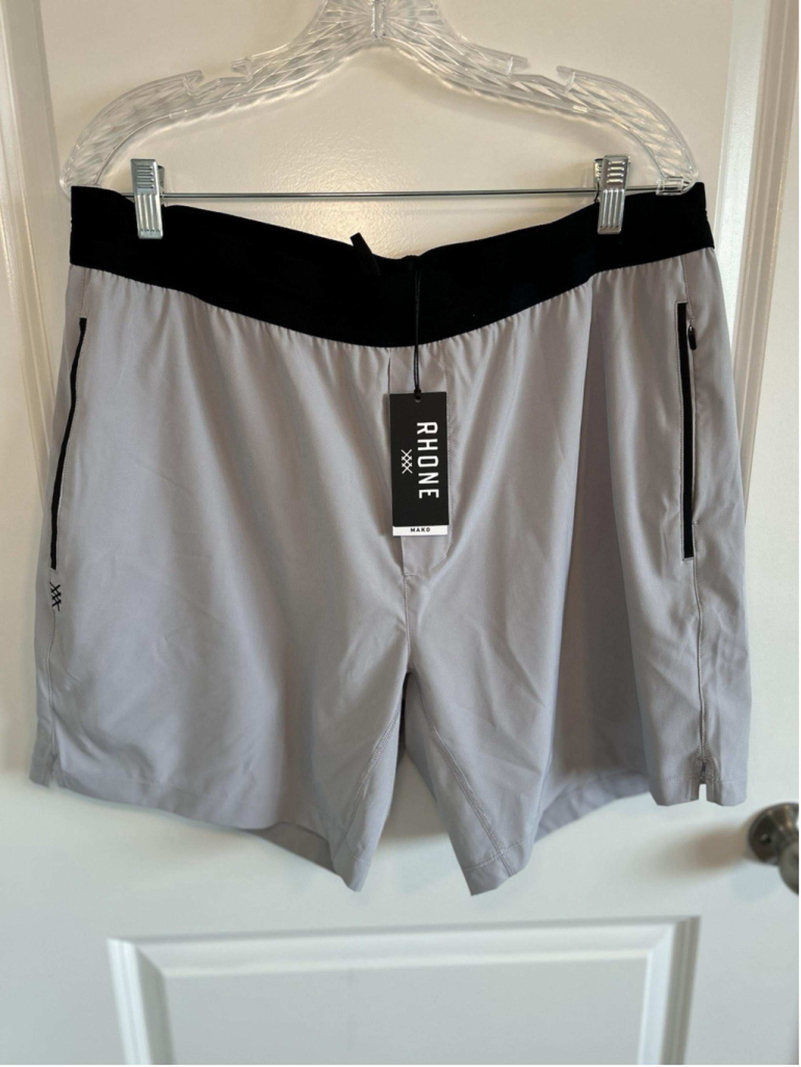 NWT Mens Rhone Mako 7" inseam Lined Athletic Shorts XL Light Gray