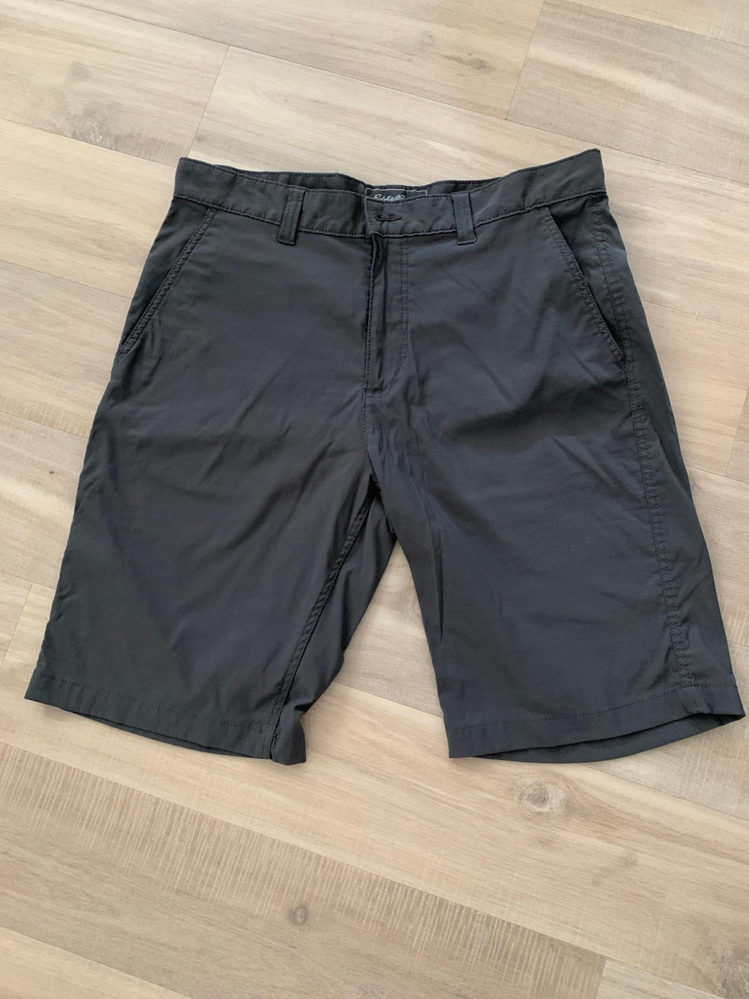 Eddie Bauer travel shorts for Men