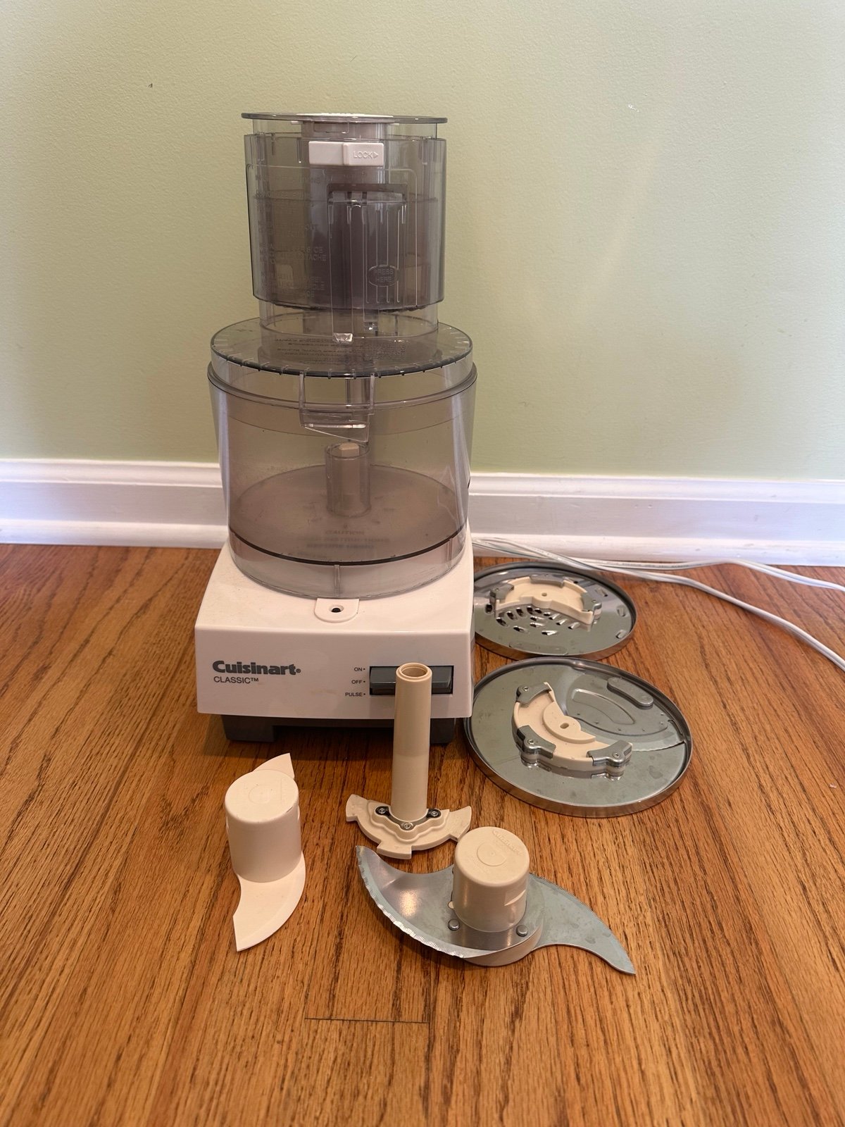 Cuisinart DLC-10C Classic Food Processor Attachment Complete Tested Vintage