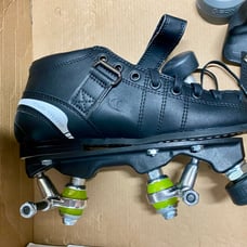 Jackson JR1200 Vantage Roller Derby Skates Size 5.5 includes wheels & more