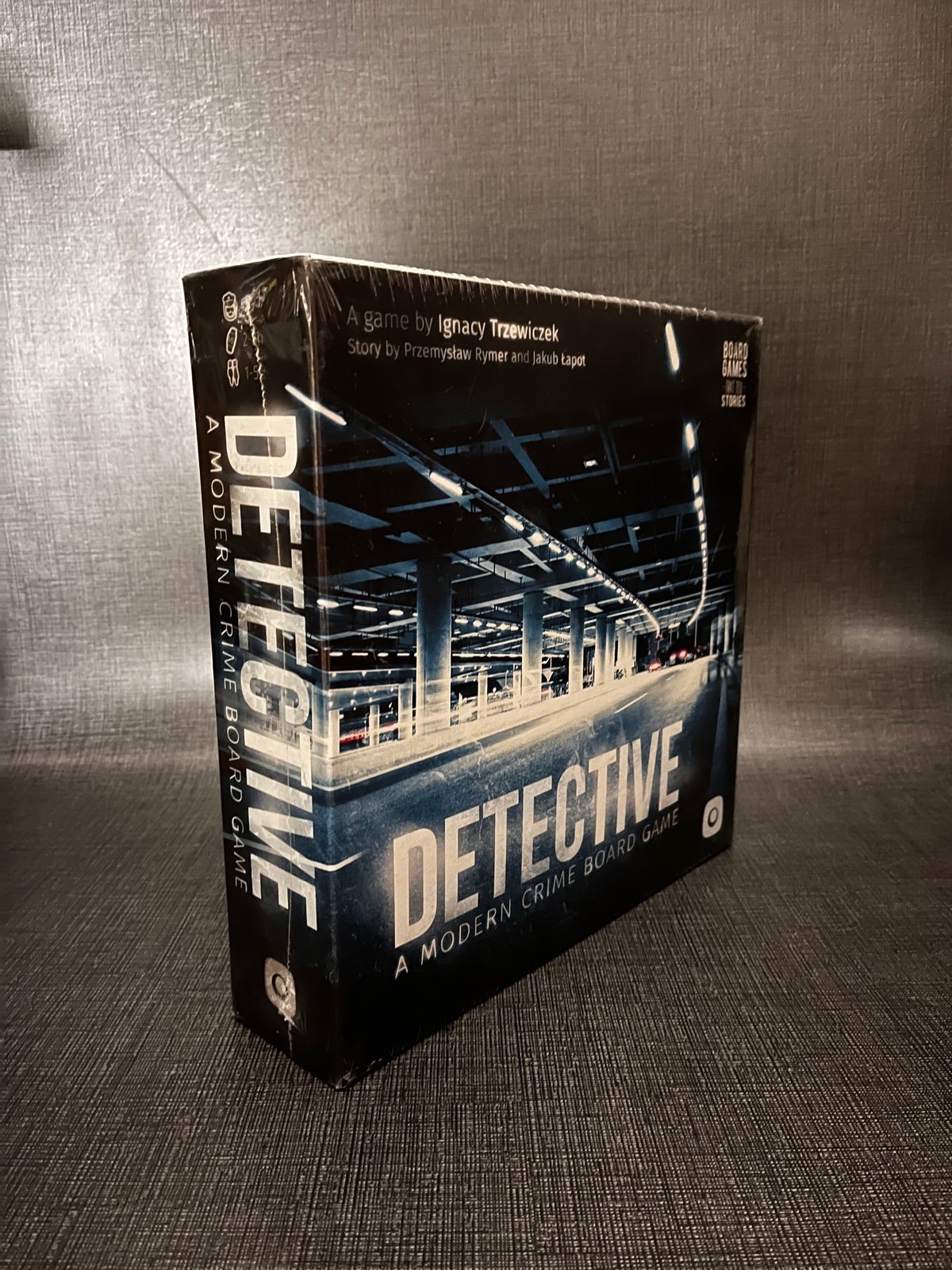 Detective - A Modern Crime Board Game For 1-5 Players - Ages: 16+