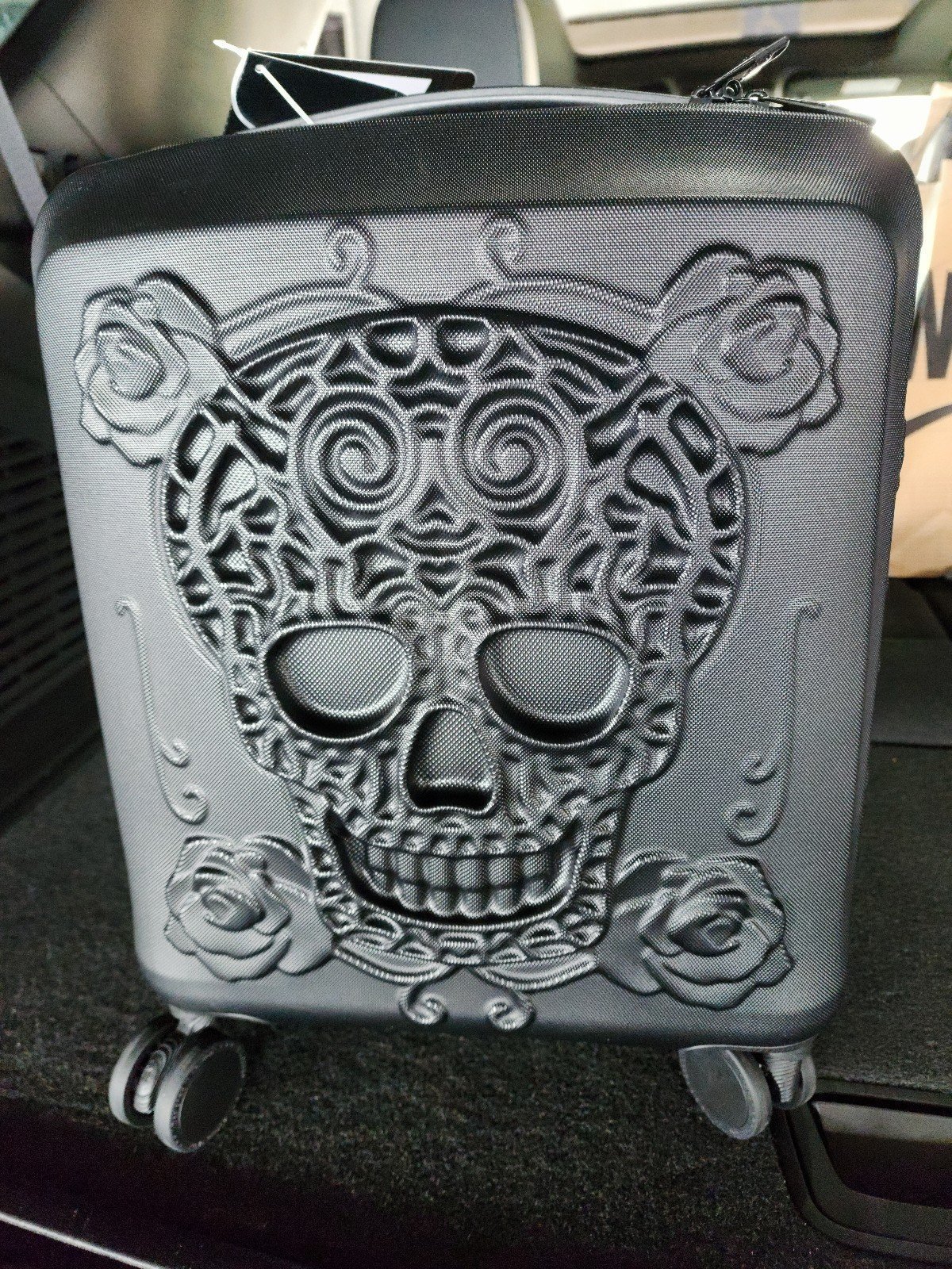 IT Skull carry on luggage 18”