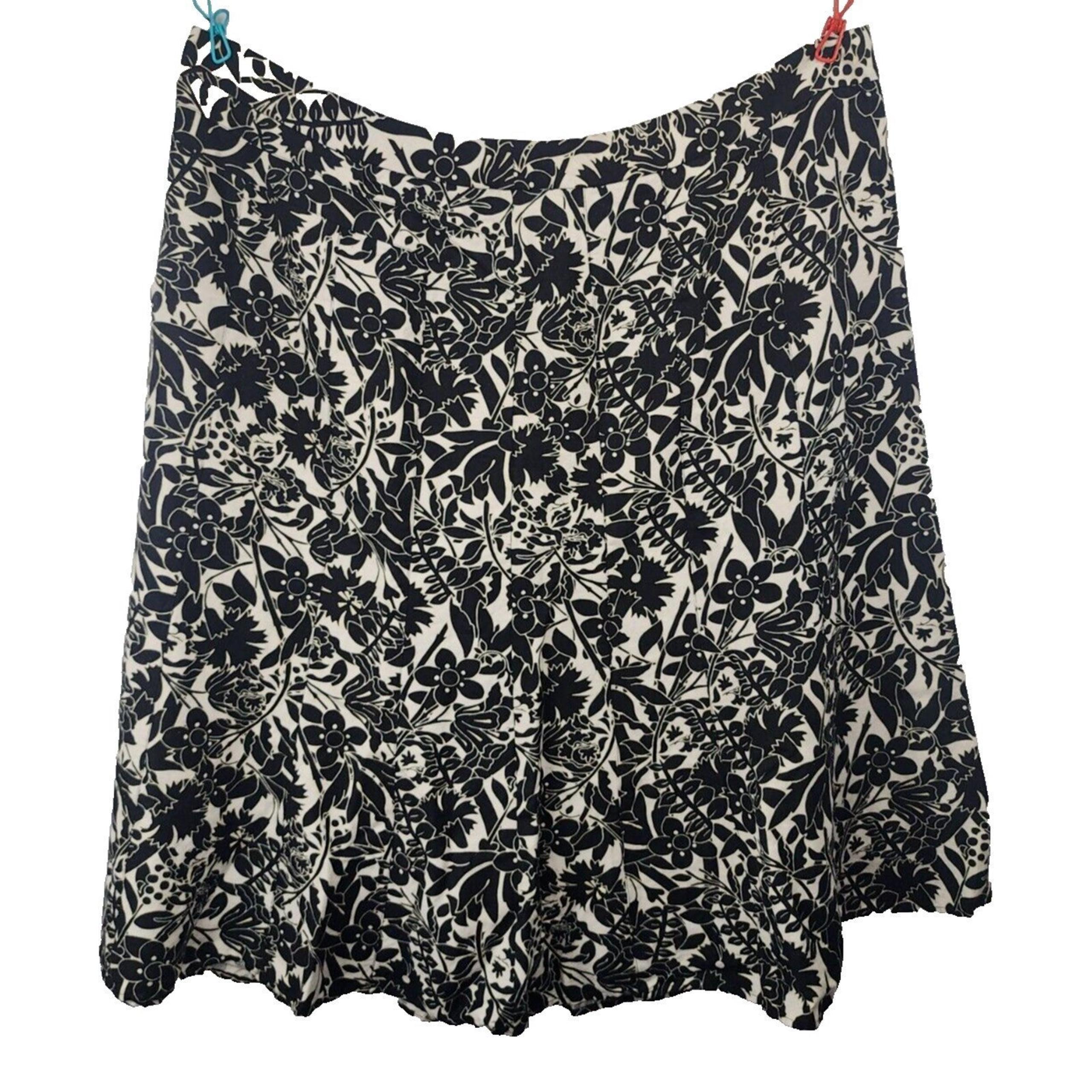 AVENUE Black and Beige A-line Fit n Flare Flirty Woman's Skirt Size 24