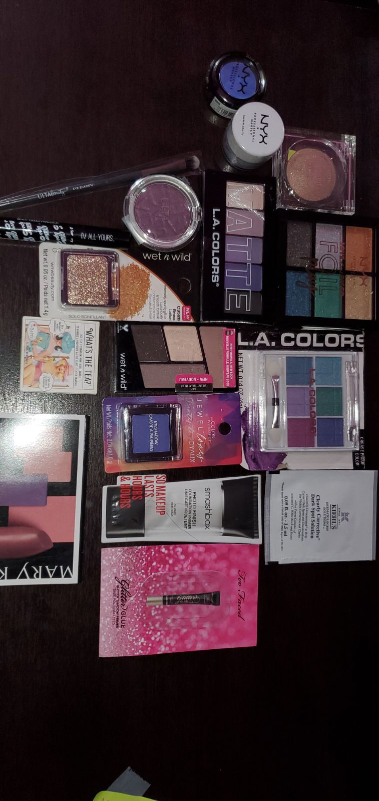 17pc. Makeup bundle basically all eyesh