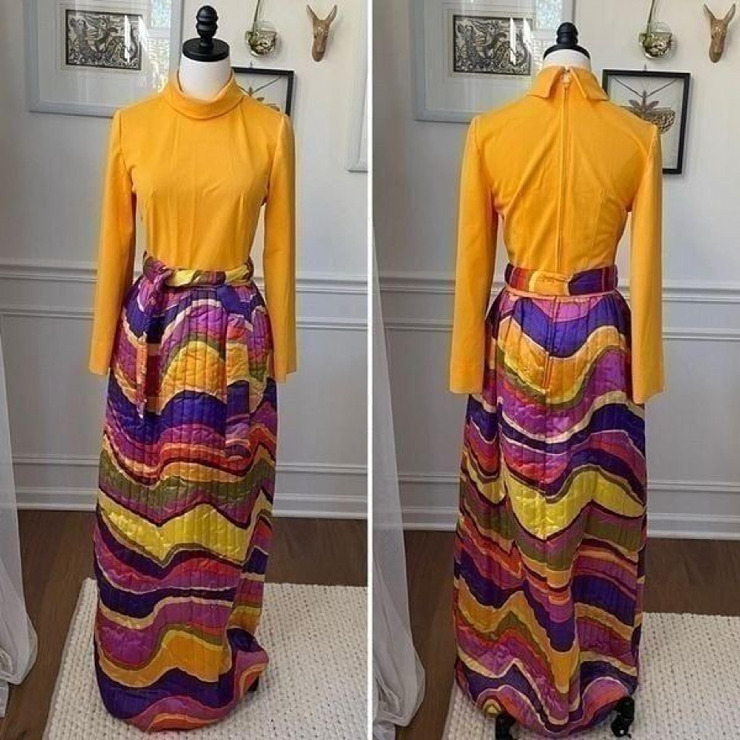 Vintage 70s Keyloun Turtleneck Maxi Dress Quilted Skirt Mod Bold Print S