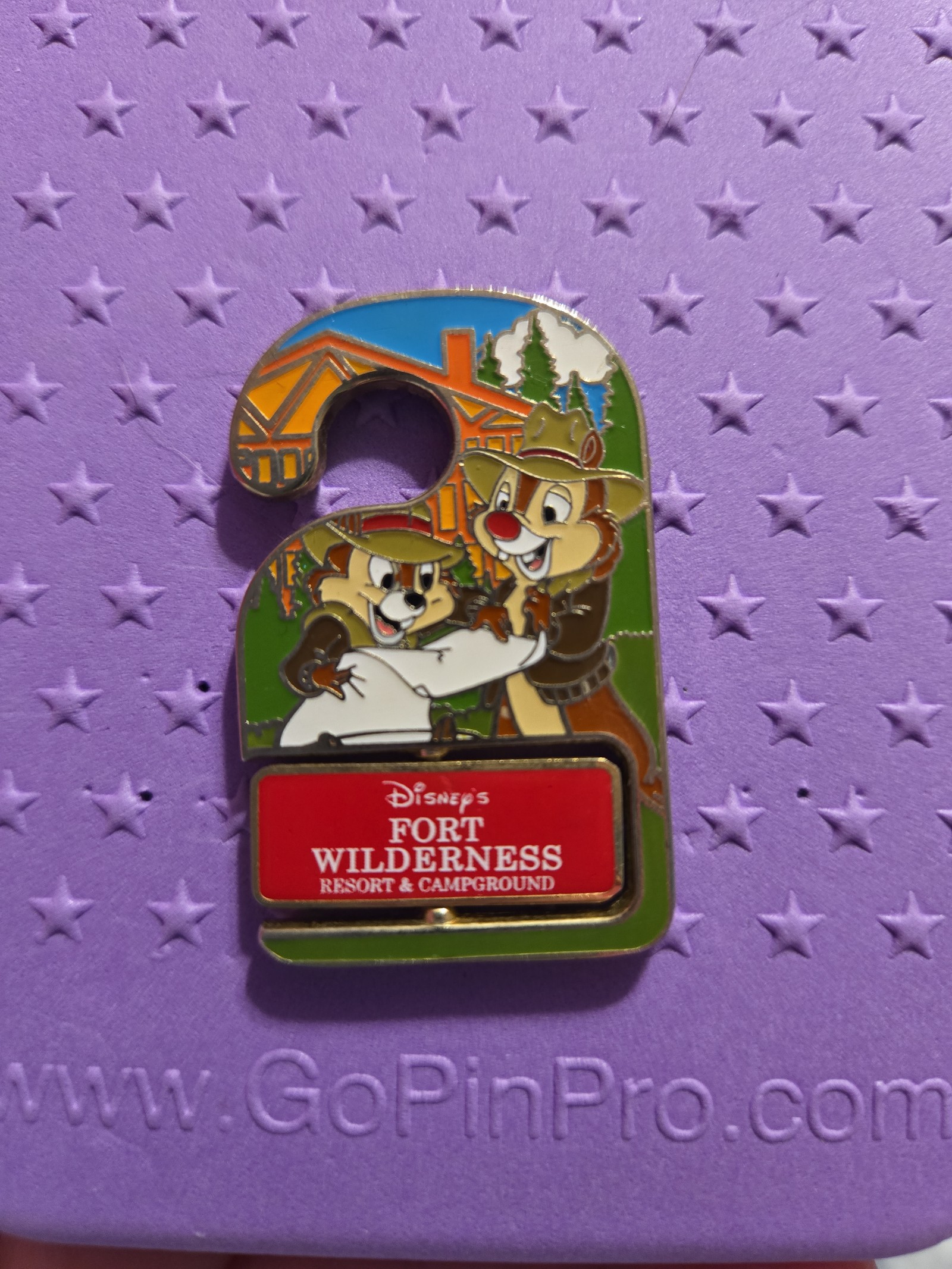 DISNEY WDW DO NOT DISTURB FORT WILDERNESS RESORT CHIP & DALE PIN LE 1500