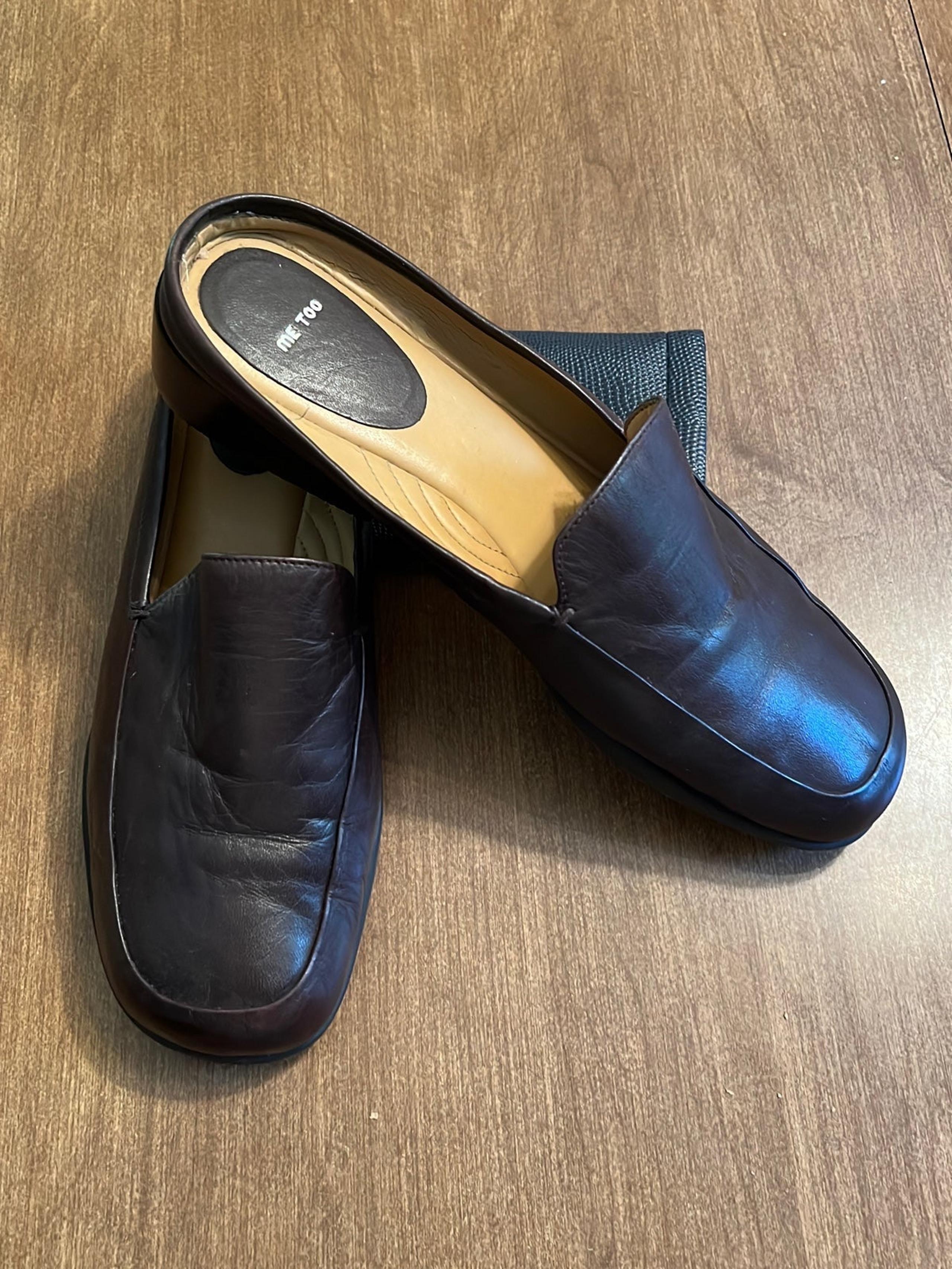 Woman’s  Leather  shoes. ME Too Size 71/2