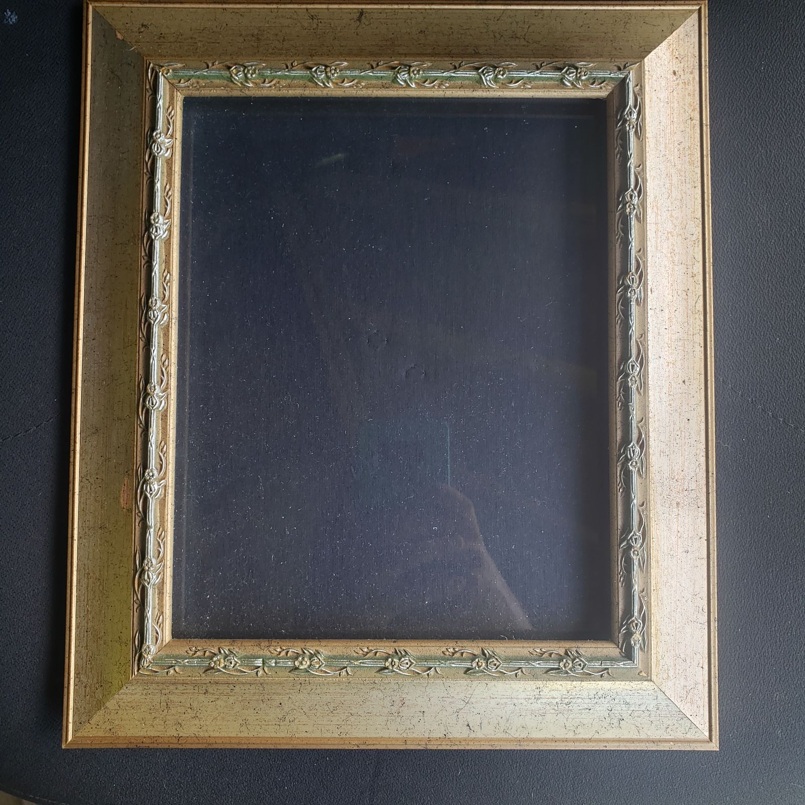 Gold Flower Band Easel Picture Frame