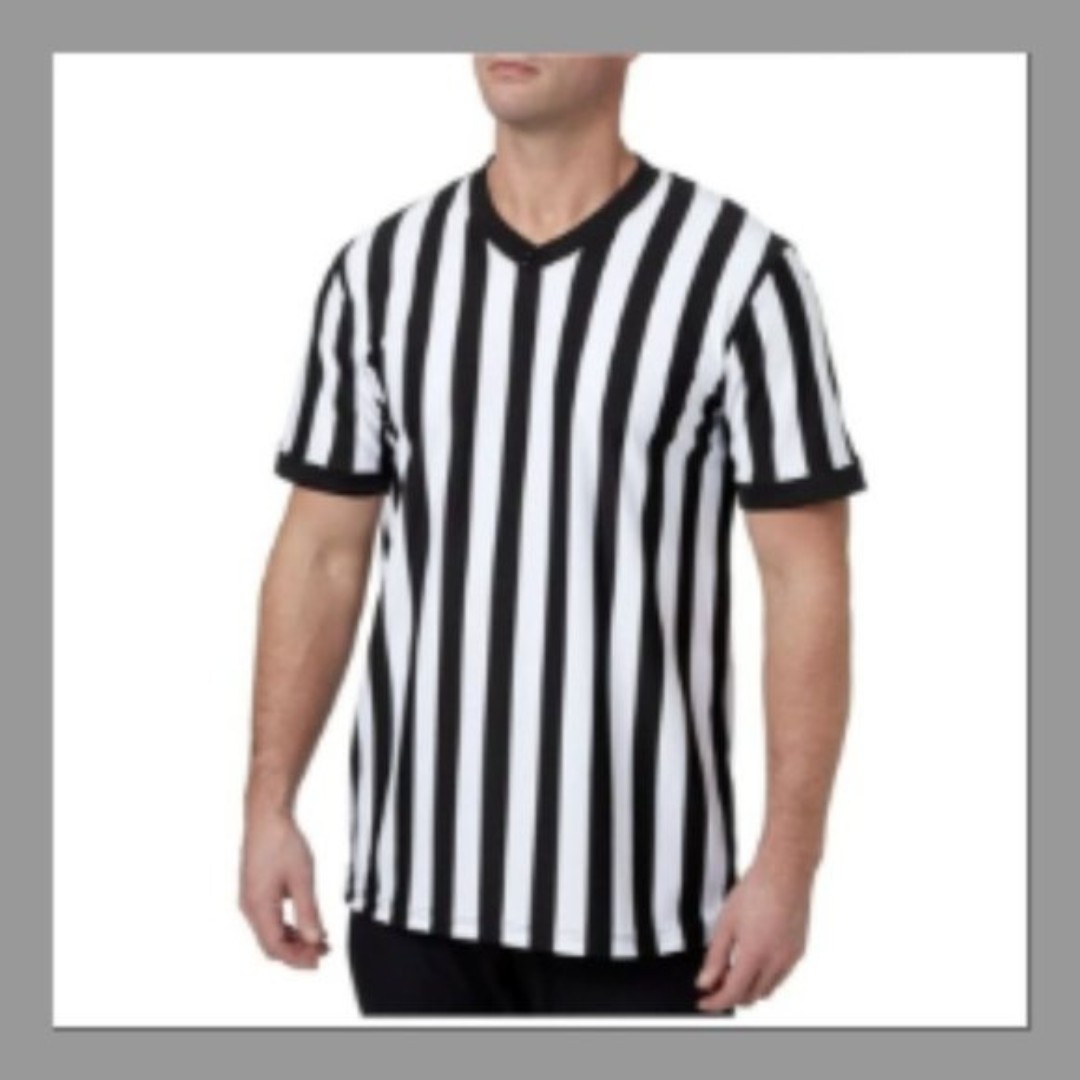 Dick’s Sporting Goods Men’s Referee Jersey Black/White Short sleeve v neck shirt