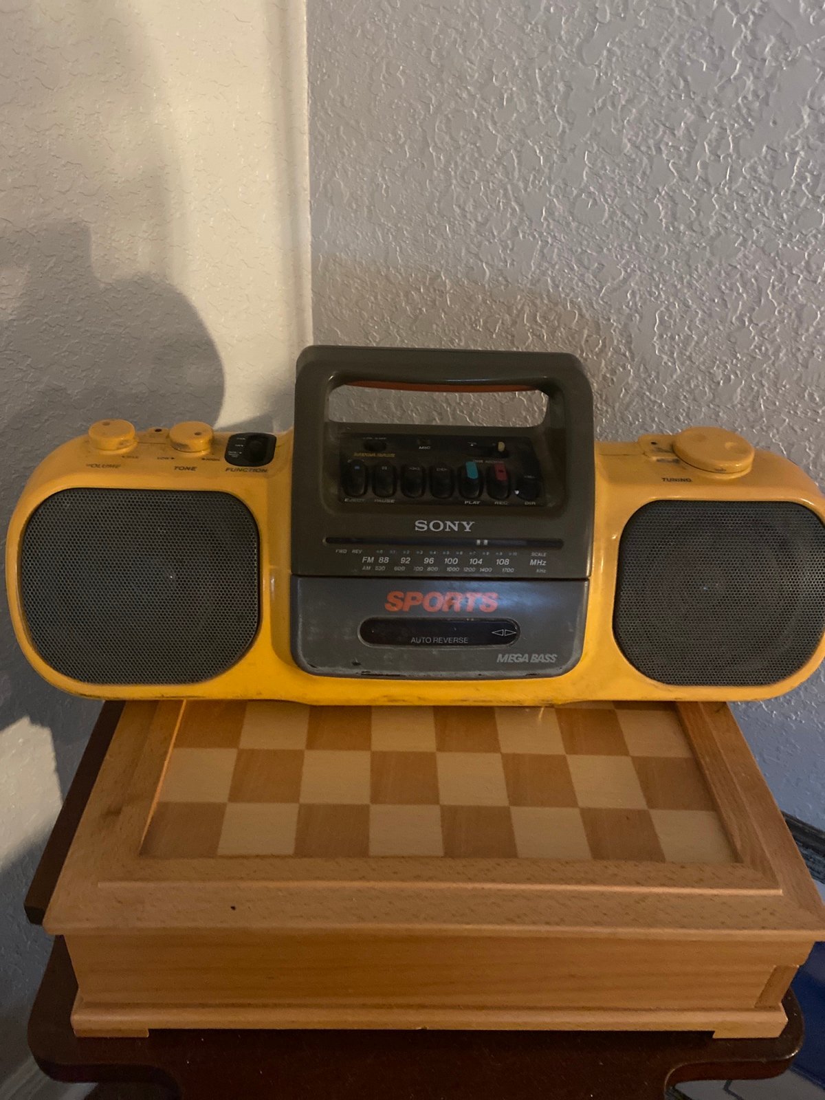 Sony Cfs-905 Sports Mega Bass Radio Cassette Boombox NO Power Cord - Tested