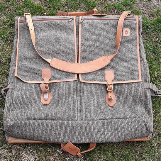 hartmann tweed garment bag