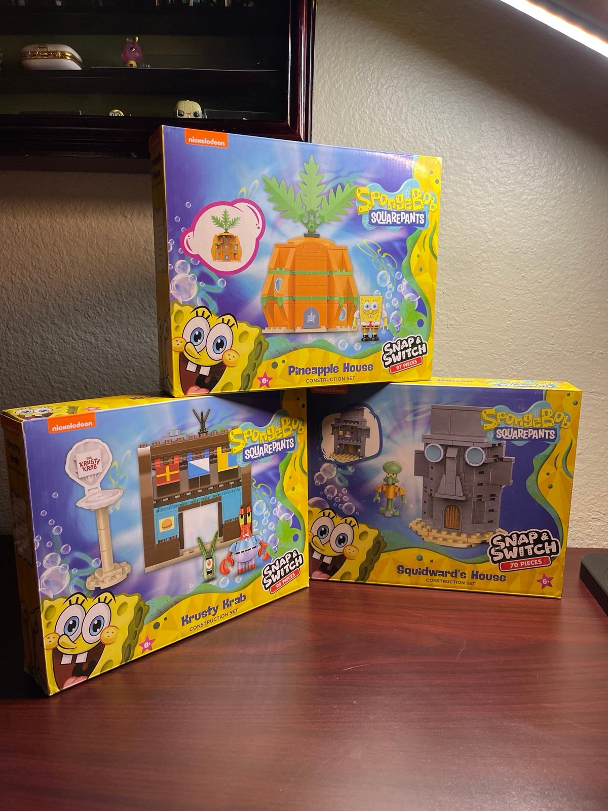 SpongeBob SquarePants Squidward’s House - Krusty Krab Pineapple House SnapSwitch