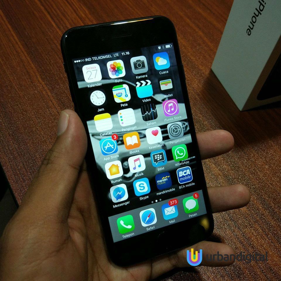 iPhone 7 Plus Jet Black 128 GB Unlocked