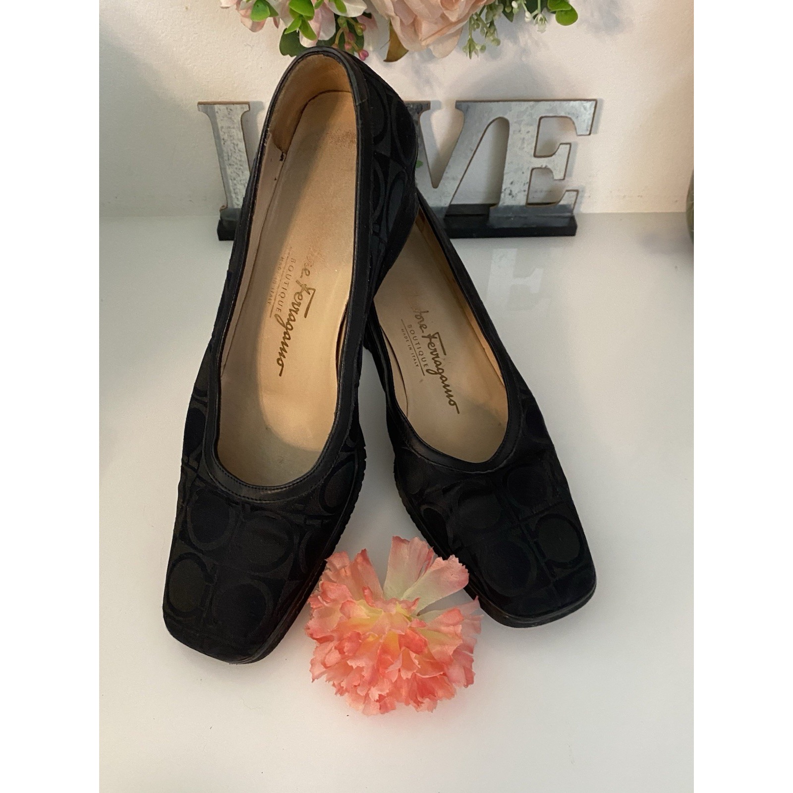 Salvatore Ferragamo Boutique Square Toe Wedge 7.5B Logo Pumps Vintage Italy EUC