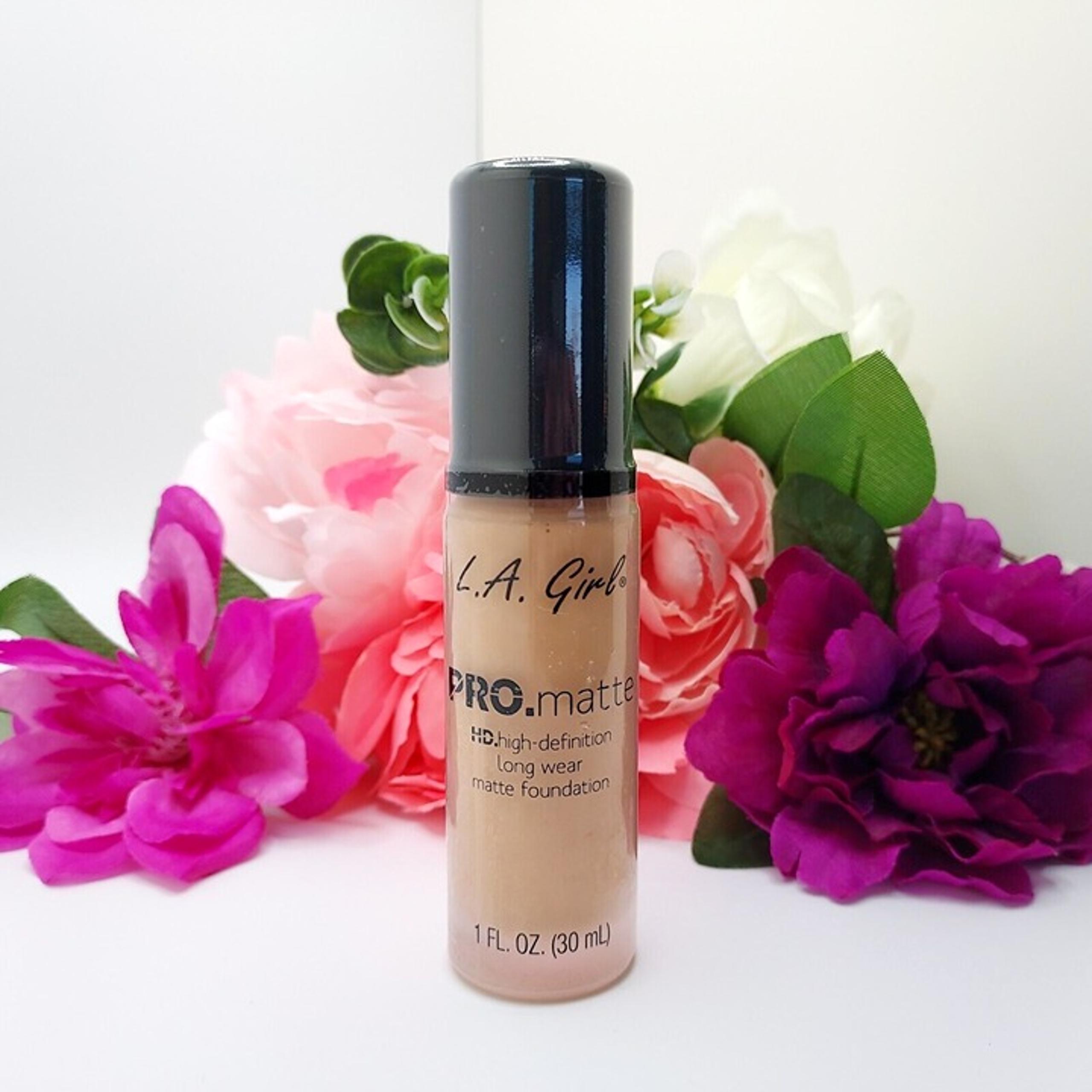 Liquid Foundation Soft Honey Long Wear Pro Matte LA Girl GLM677 1oz NEW Sealed