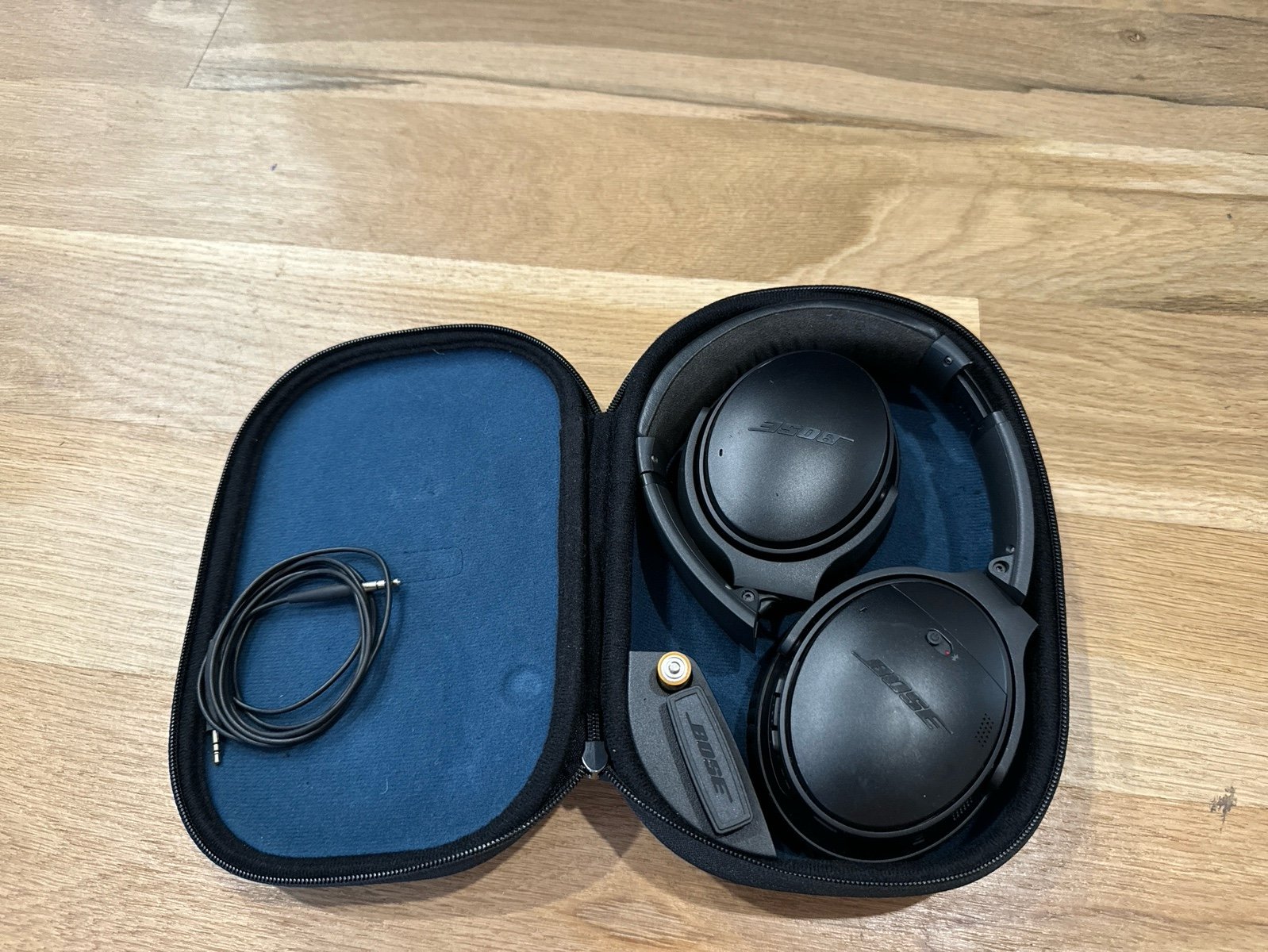 Bose QuietComfort 25 Acoustic Noise Cancelling Headphones for Apple devices - Bl