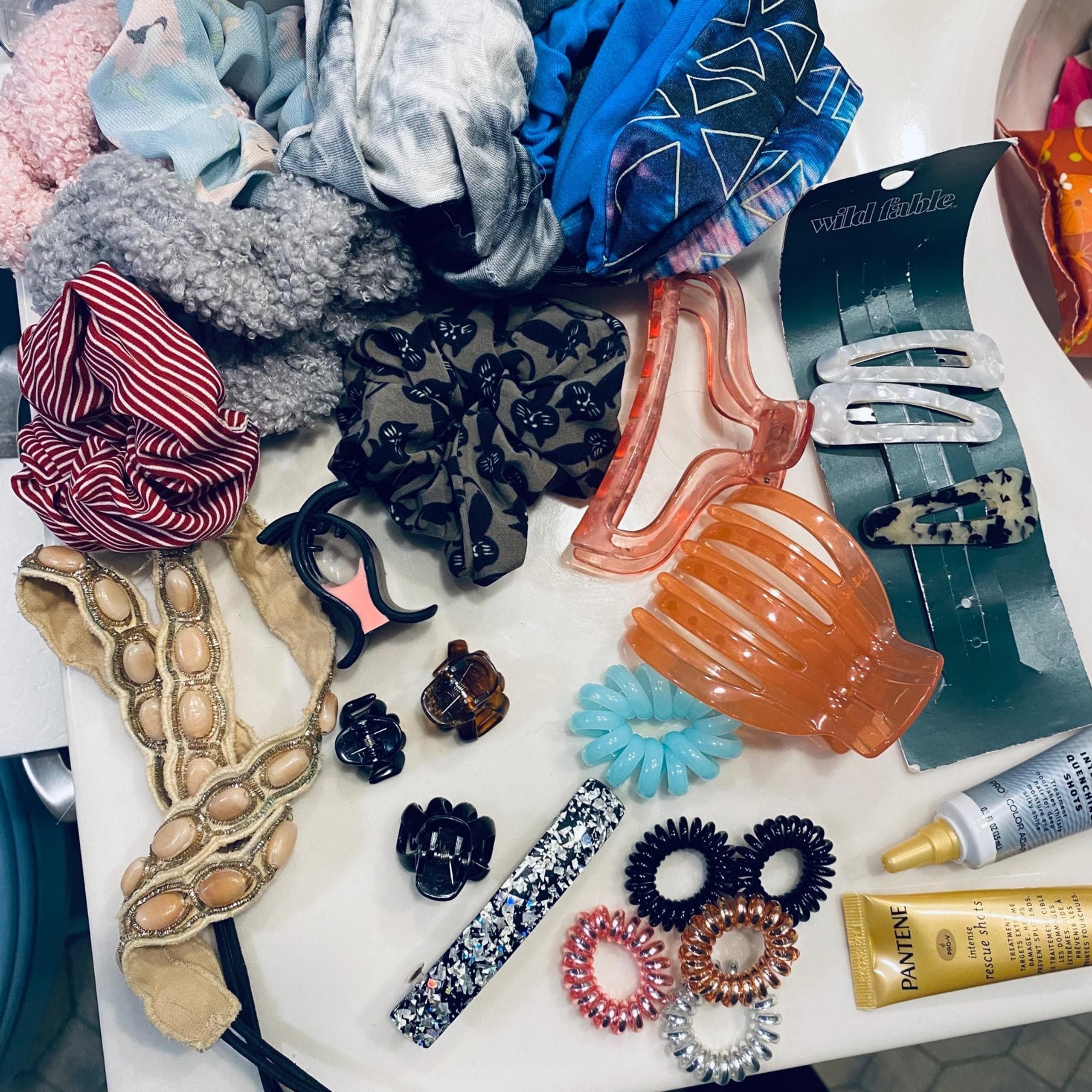 28 Piece Hair Care & Accessory Bundle