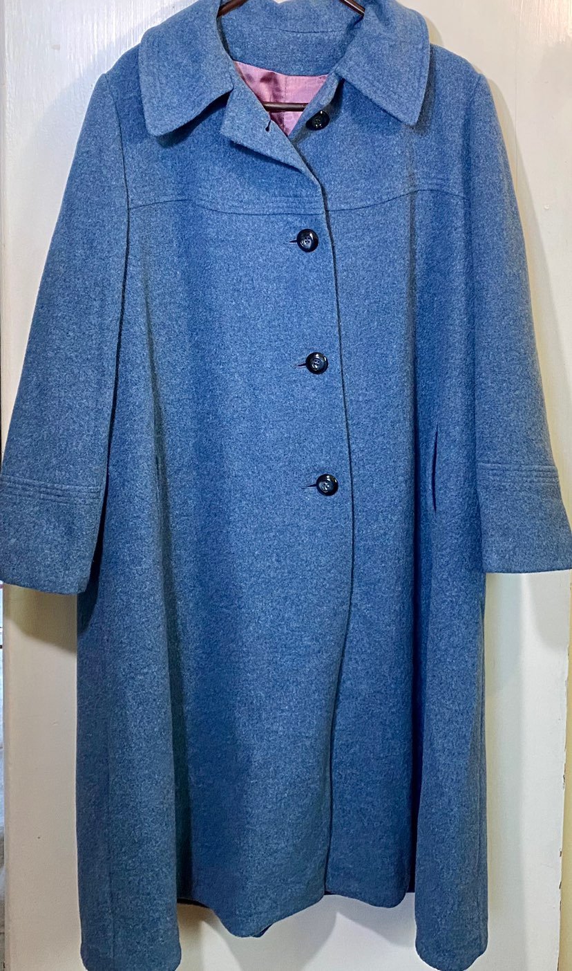 Women’s Blue Trenchcoat Size XL