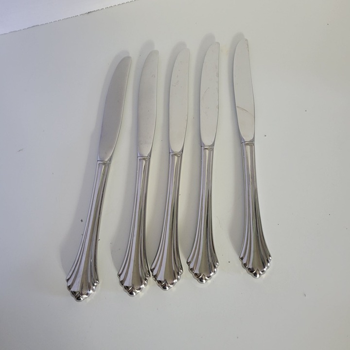 Oneida Bancroft Stainless Steel Dinner Knives Set of 5 With Ornate Handles