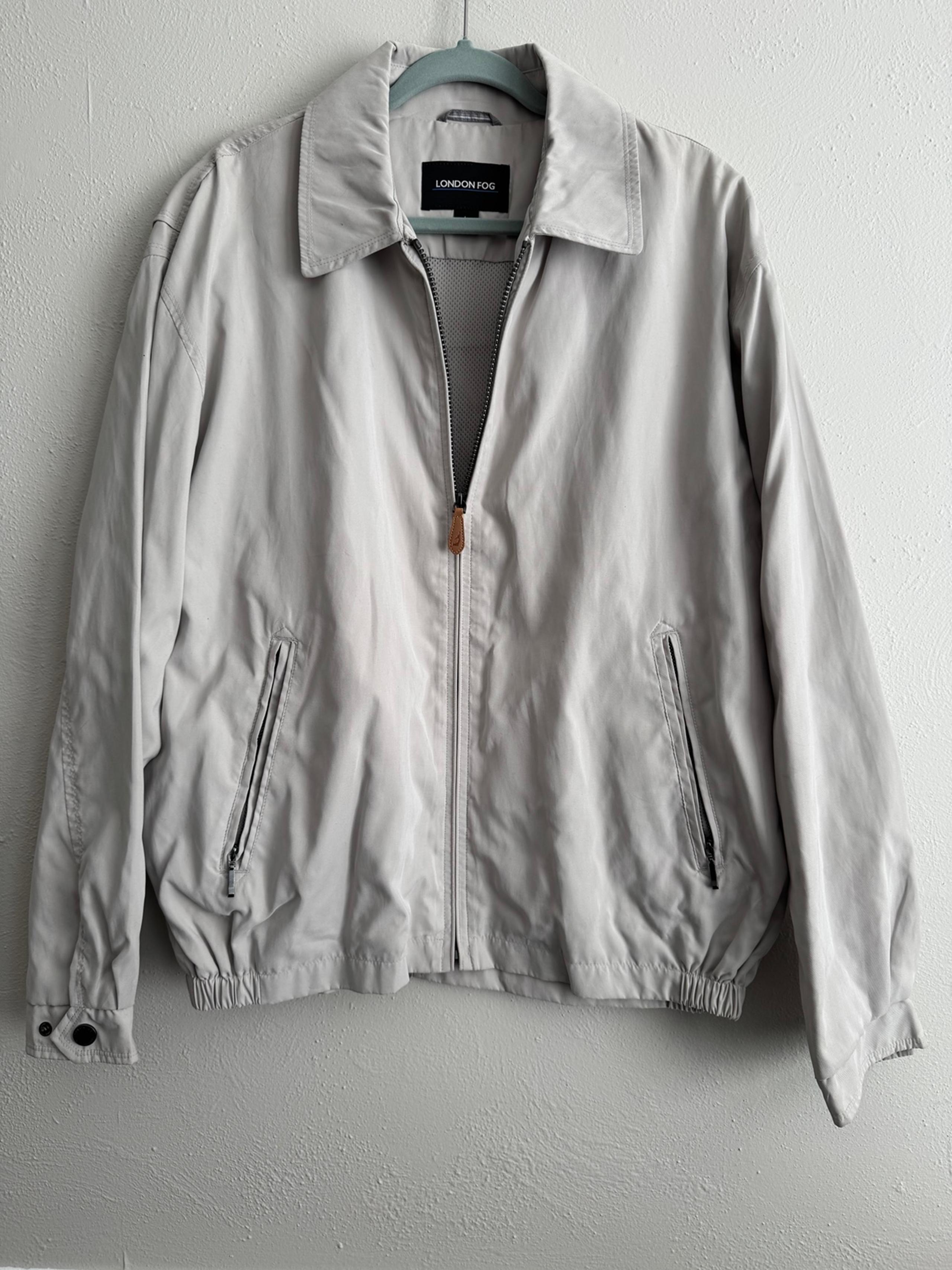 London Fog  Golf Jacket Men's L  Beige Zip Front Zippered Pockets