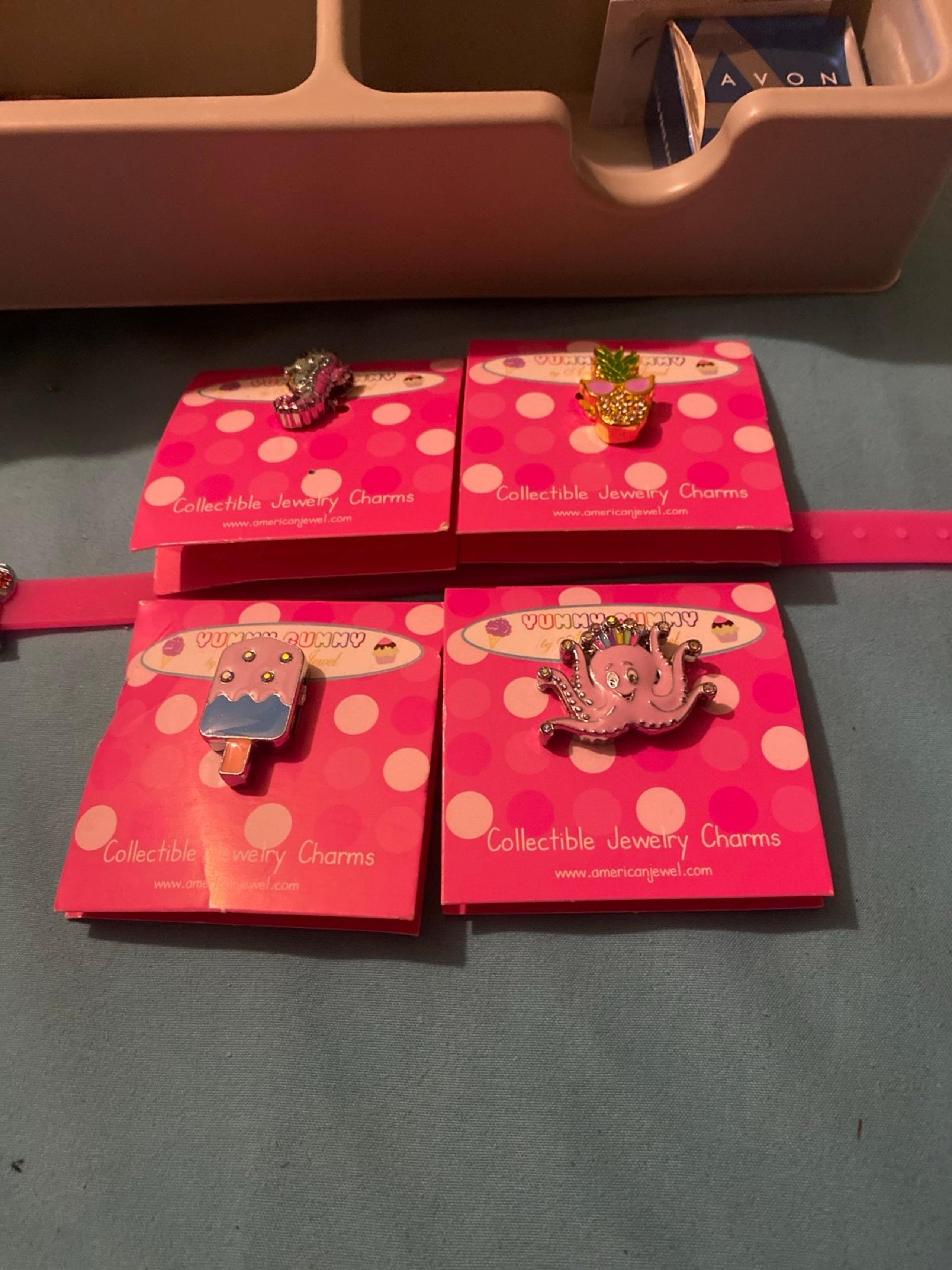 Yummy gummy slide bracelet