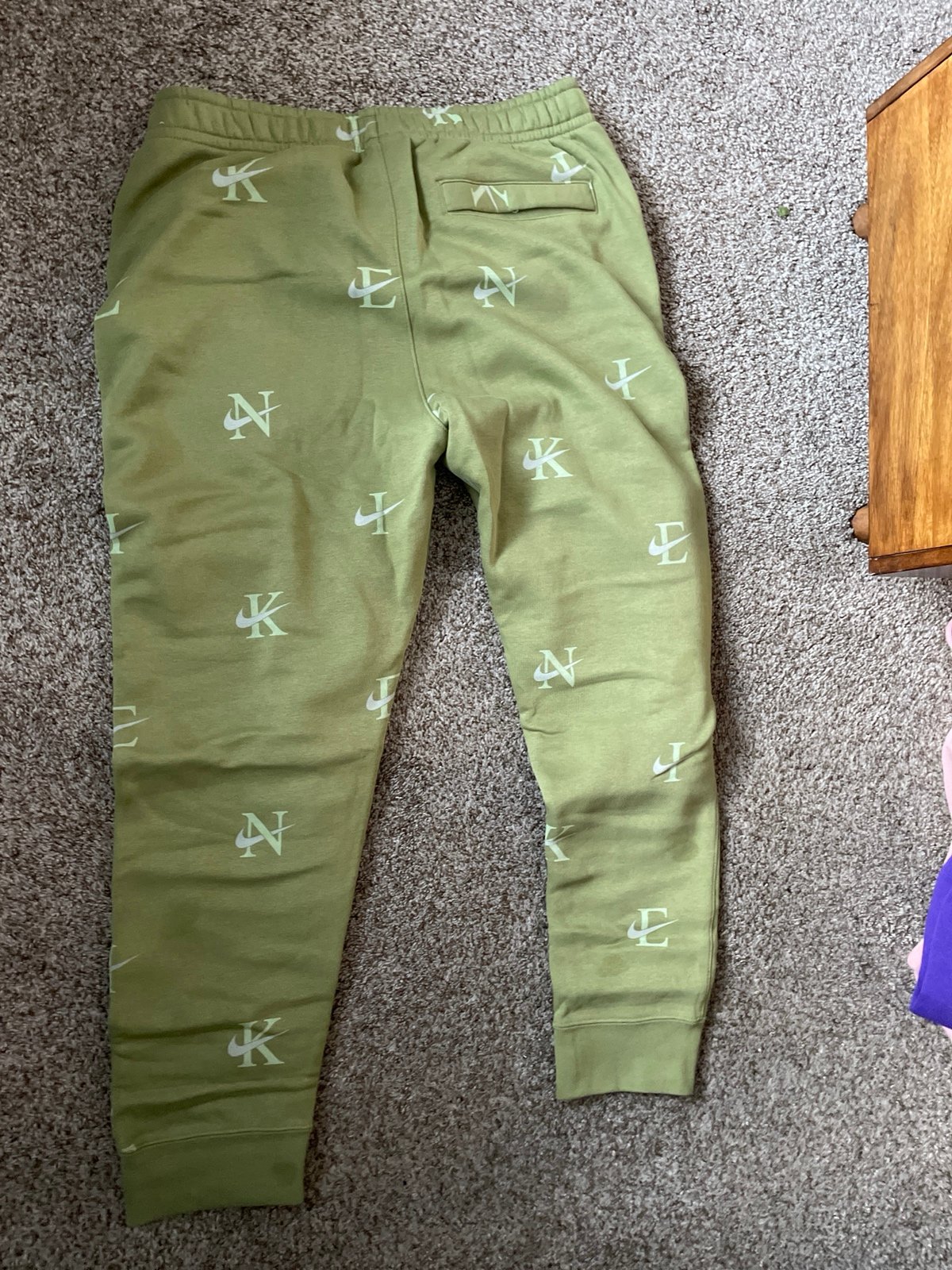 Nike joggers men