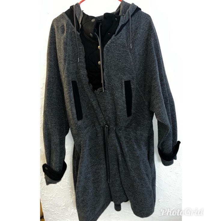 Free people sweatshirt