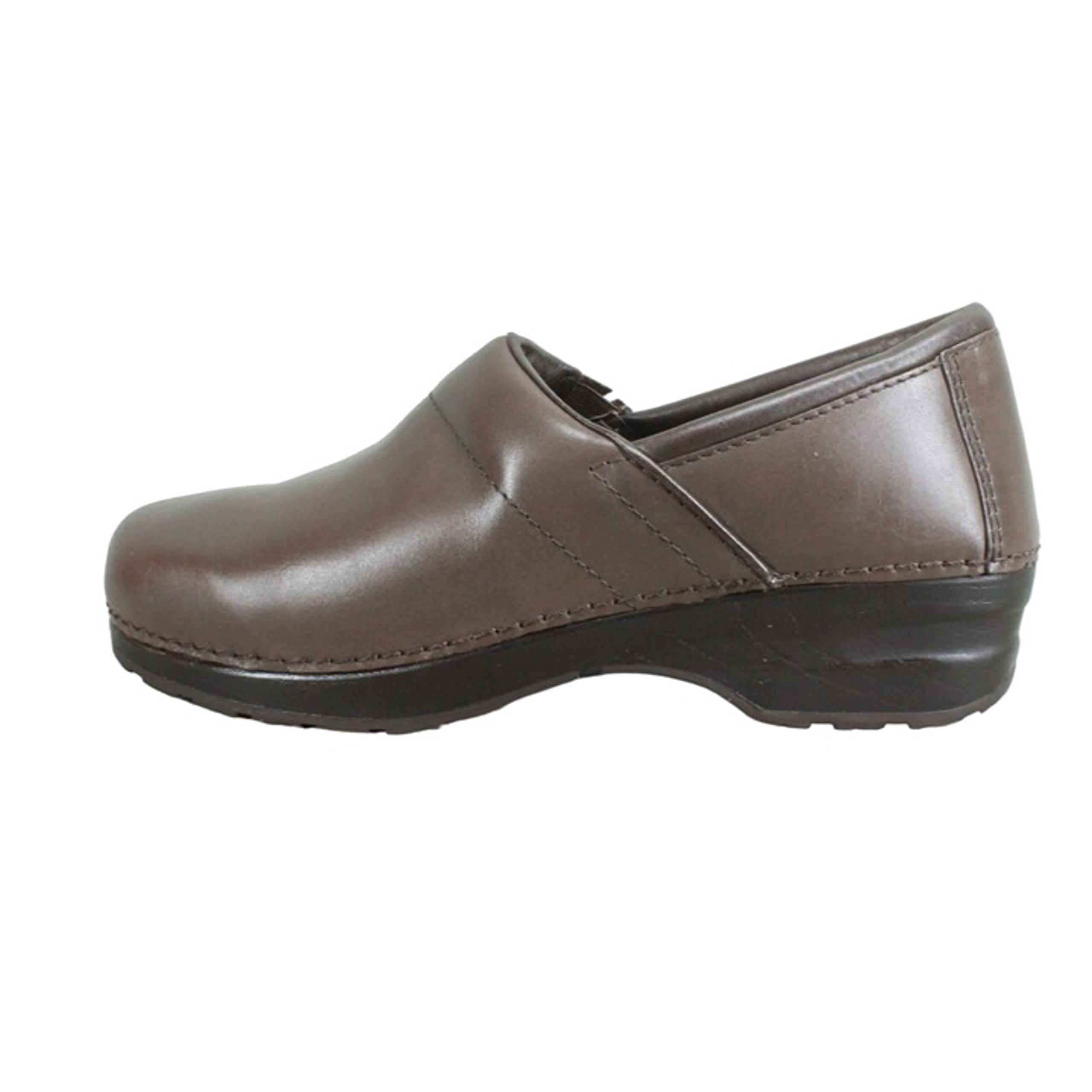 LL Bean Women's Classic Brown Leather Stitched Comfort Working Casual Clogs 8 M