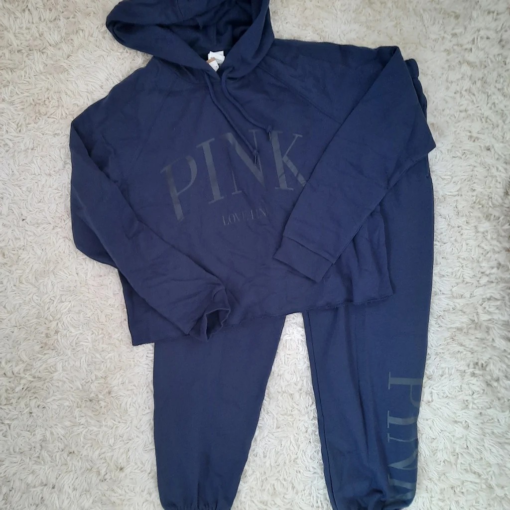 NEW (XL) VS PINK Cropped Fleece pullover and Classic Fleece pants in Midnight
