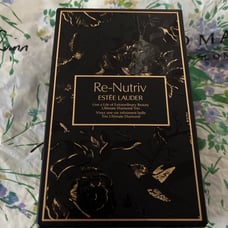 Estee Lauder re-nutriv set