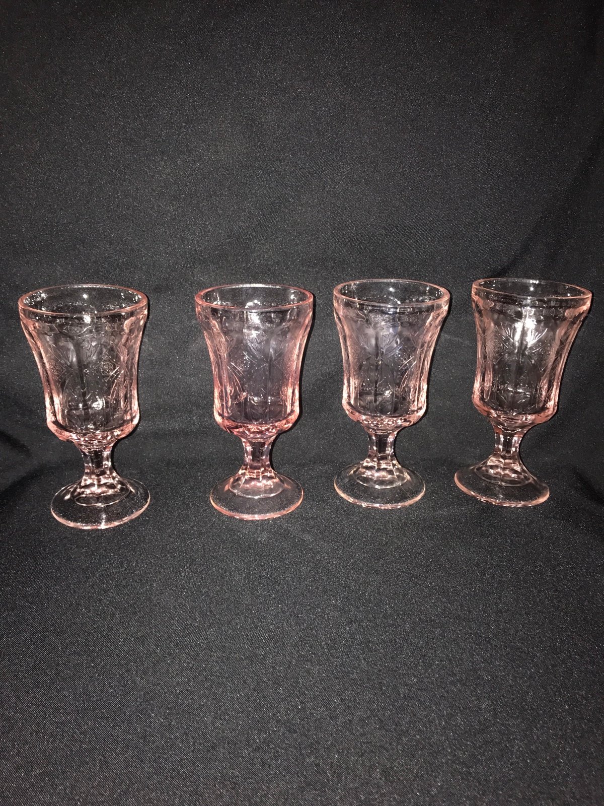Indiana Glassware Set of 4 Vintage Pink 70’s Glasses in original Box